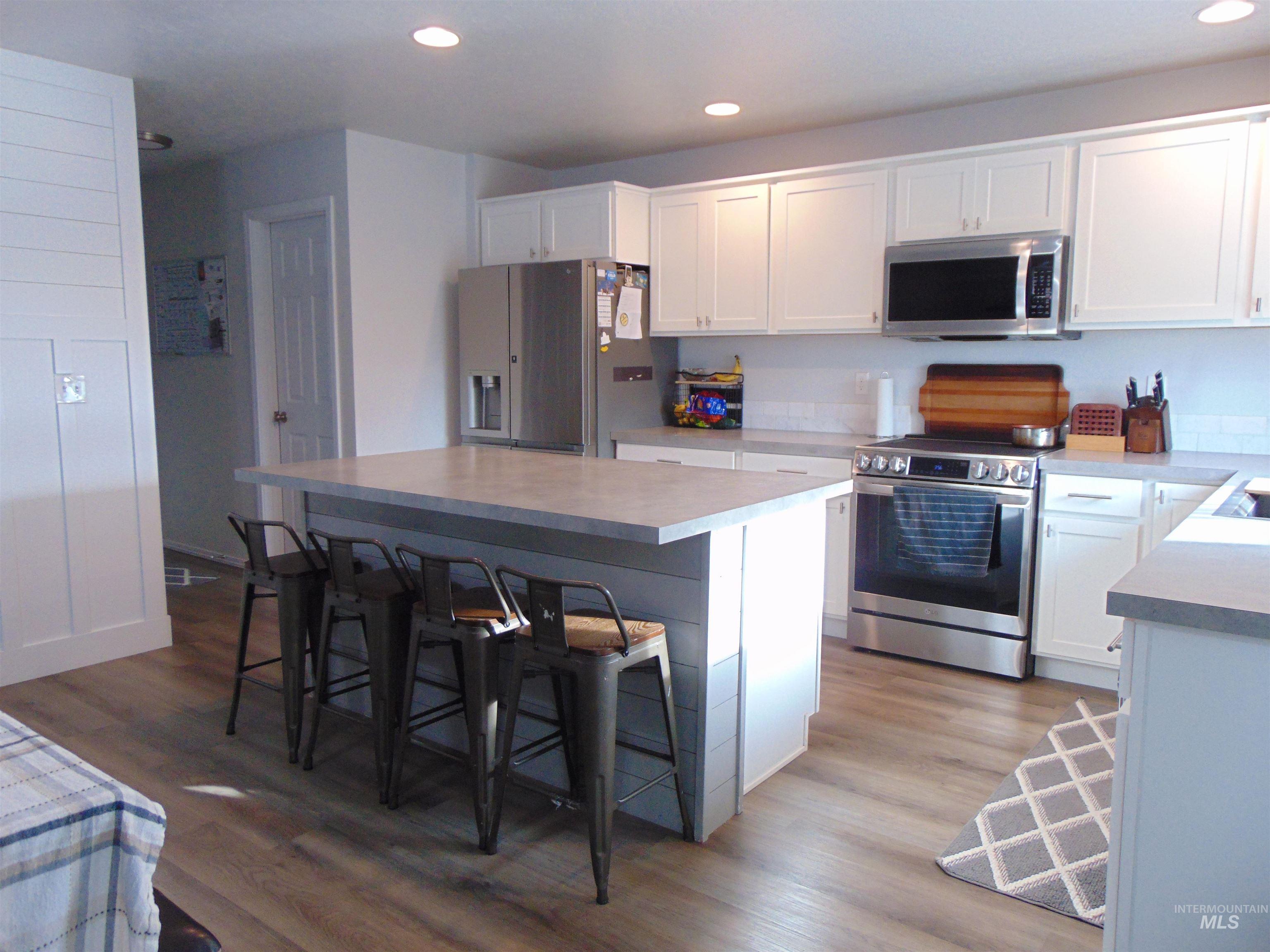 16915 Chambers Way, Caldwell, Idaho 83607, 4 Bedrooms, 2.5 Bathrooms, Residential For Sale, Price $439,900, 98975441