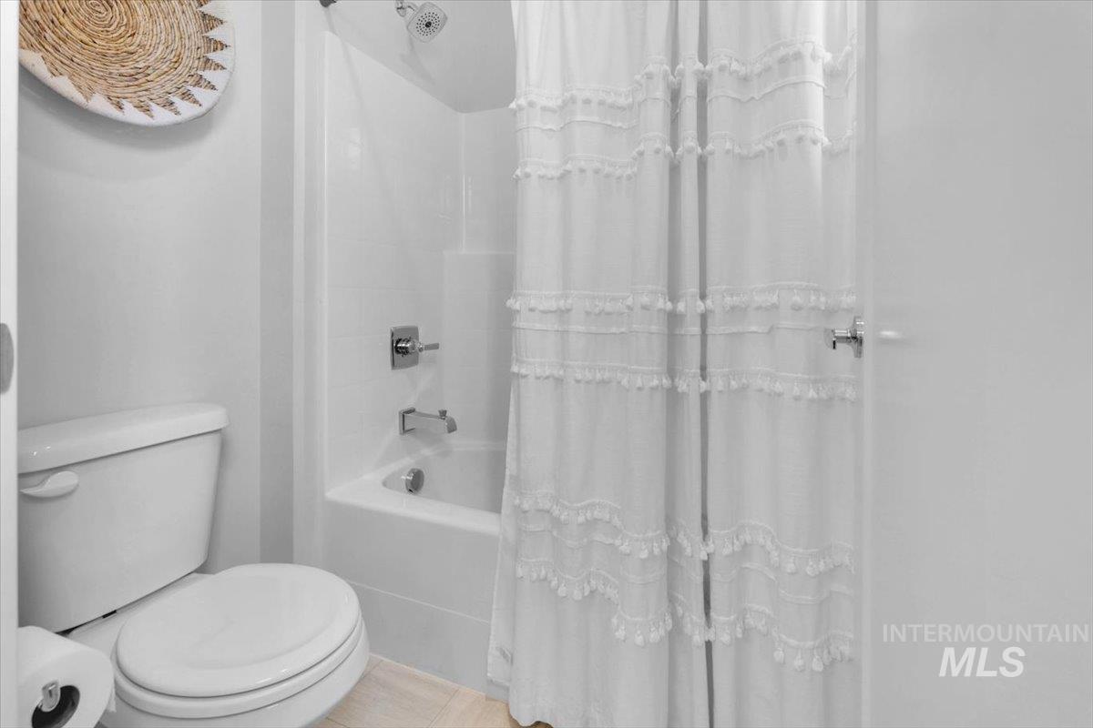 2959 S Shady Ln, Boise, Idaho 83716, 4 Bedrooms, 3 Bathrooms, Residential For Sale, Price $765,000,MLS 98975445