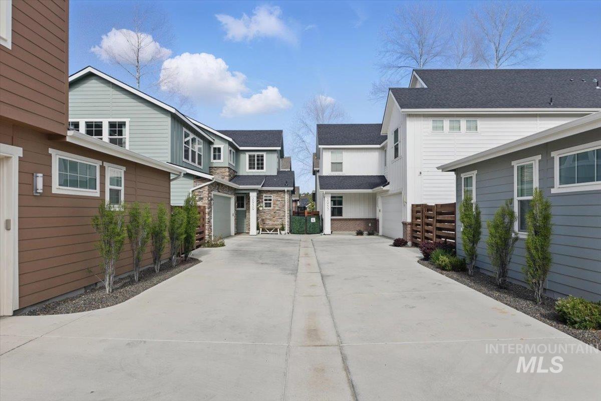 2959 S Shady Ln, Boise, Idaho 83716, 4 Bedrooms, 3 Bathrooms, Residential For Sale, Price $765,000,MLS 98975445