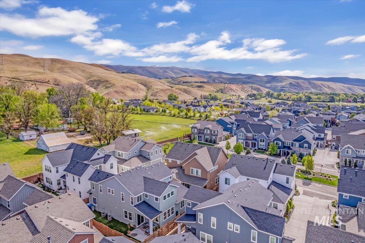 2959 S Shady Ln, Boise, Idaho 83716, 4 Bedrooms, 3 Bathrooms, Residential For Sale, Price $765,000,MLS 98975445