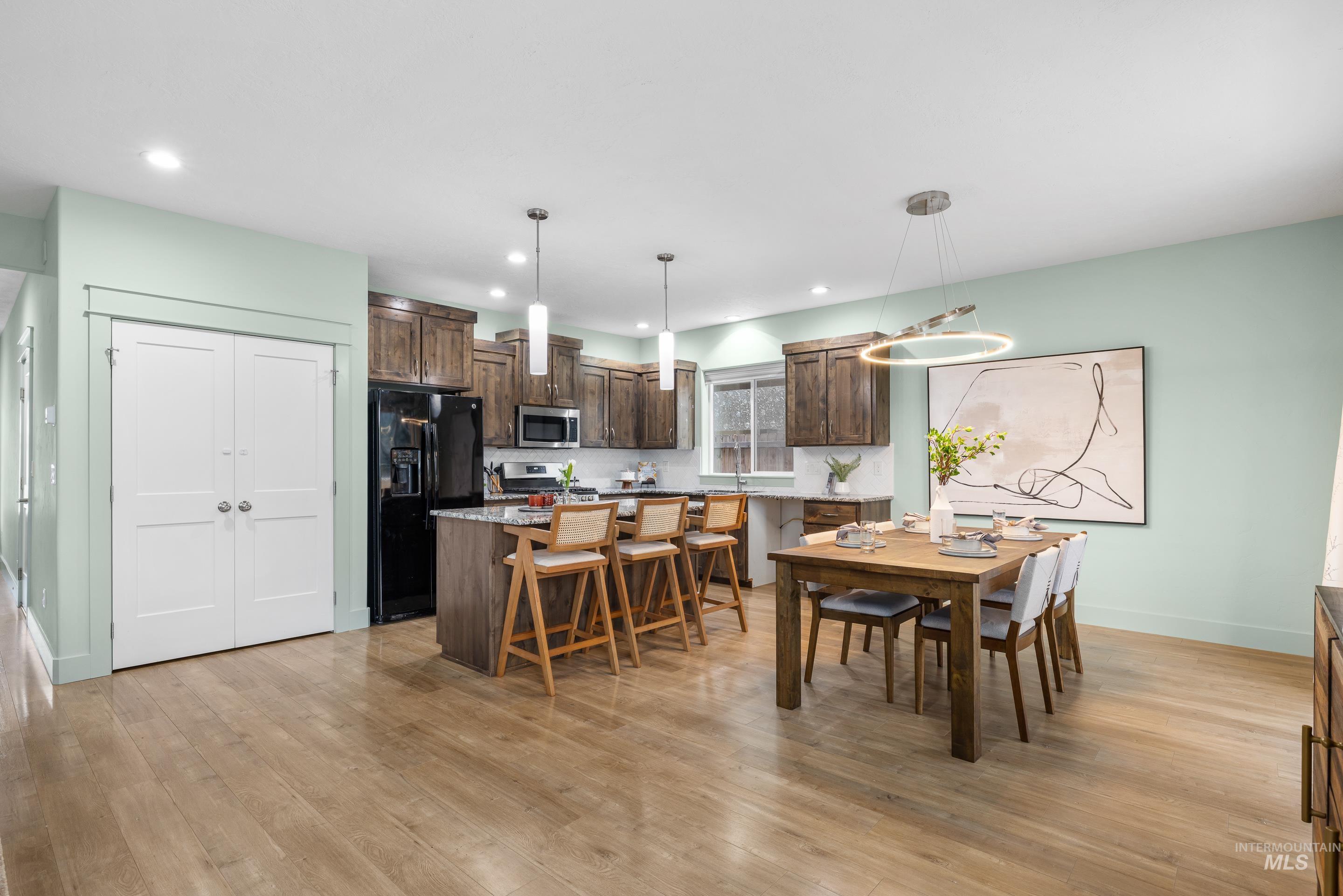 9715 W Macaw Street, Boise, Idaho 83705, 3 Bedrooms, 2.5 Bathrooms, Residential For Sale, Price $485,000,MLS 98975450