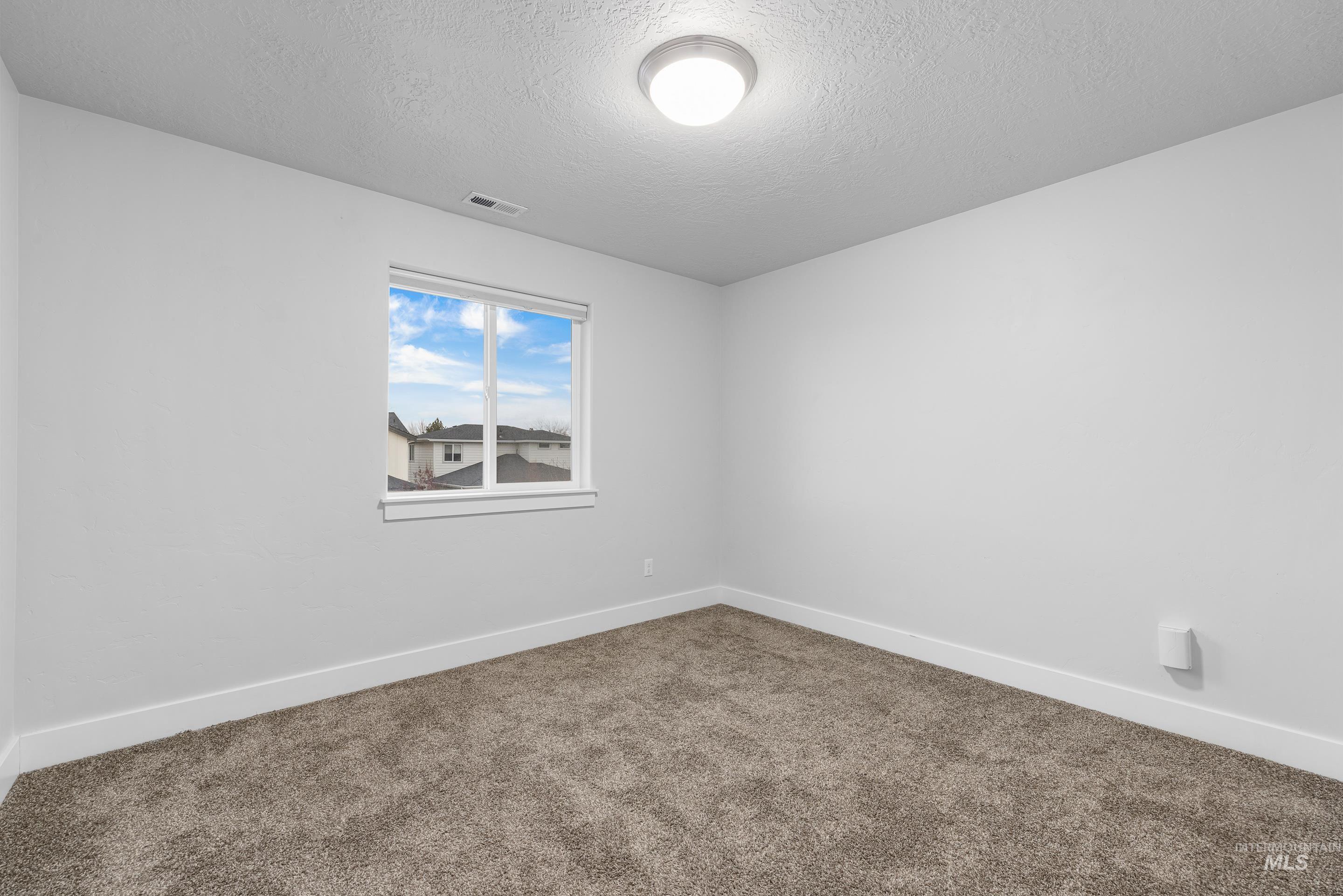 9715 W Macaw Street, Boise, Idaho 83705, 3 Bedrooms, 2.5 Bathrooms, Residential For Sale, Price $485,000,MLS 98975450