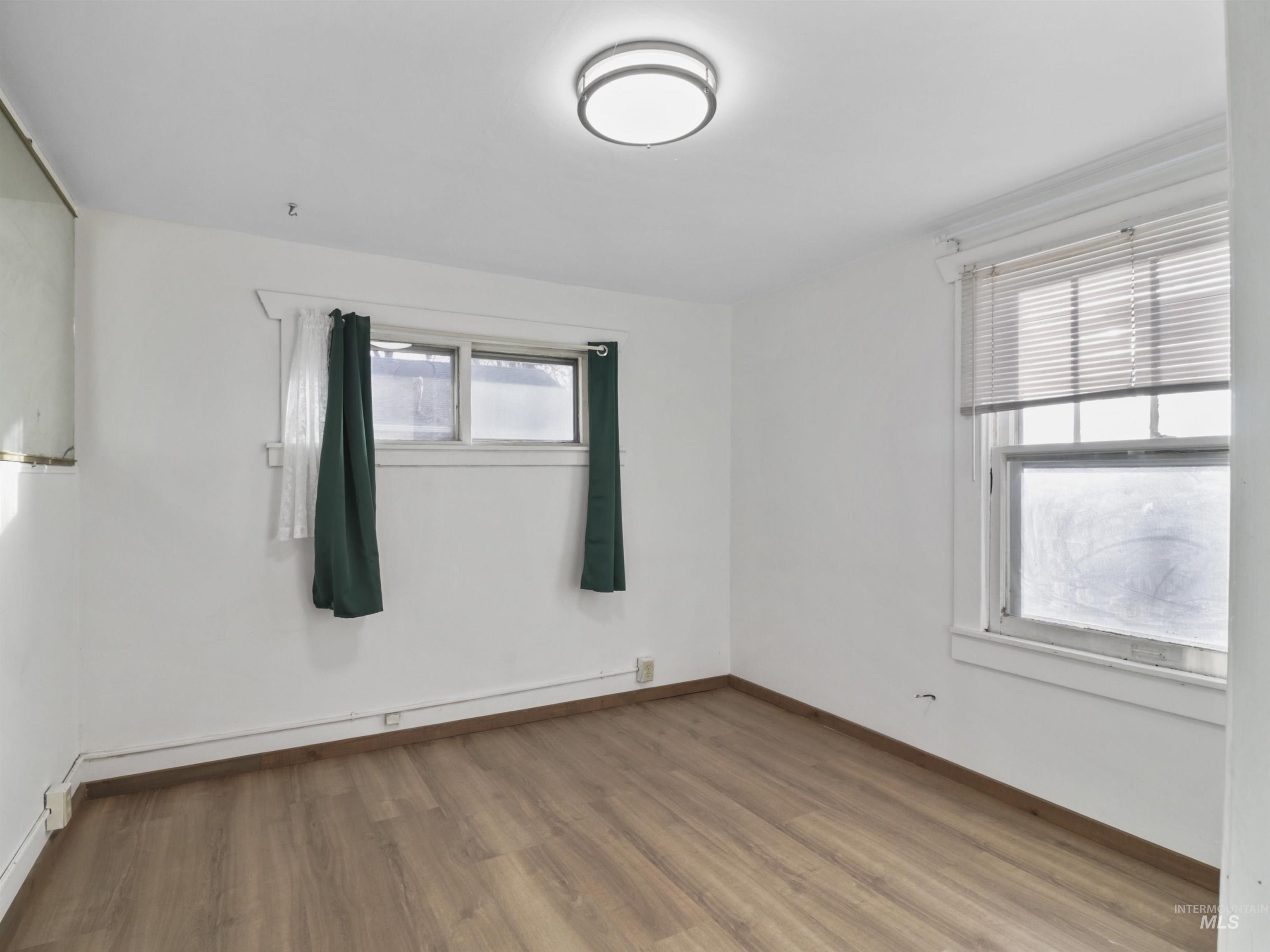 71 N Yale Street, Nampa, Idaho 83651, 2 Bedrooms, 1 Bathroom, Residential For Sale, Price $229,990,MLS 98975453