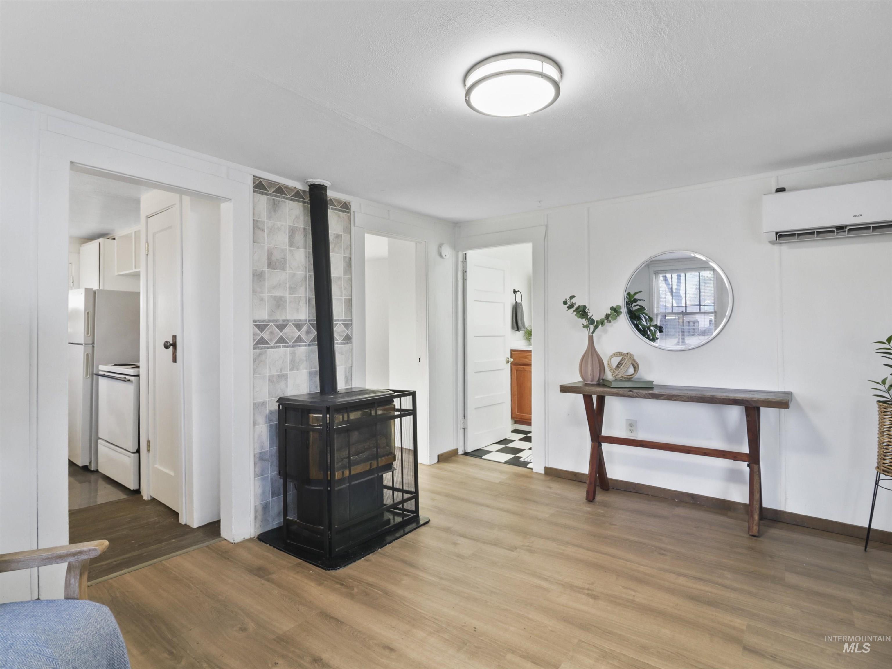 71 N Yale Street, Nampa, Idaho 83651, 2 Bedrooms, 1 Bathroom, Residential For Sale, Price $229,990,MLS 98975453