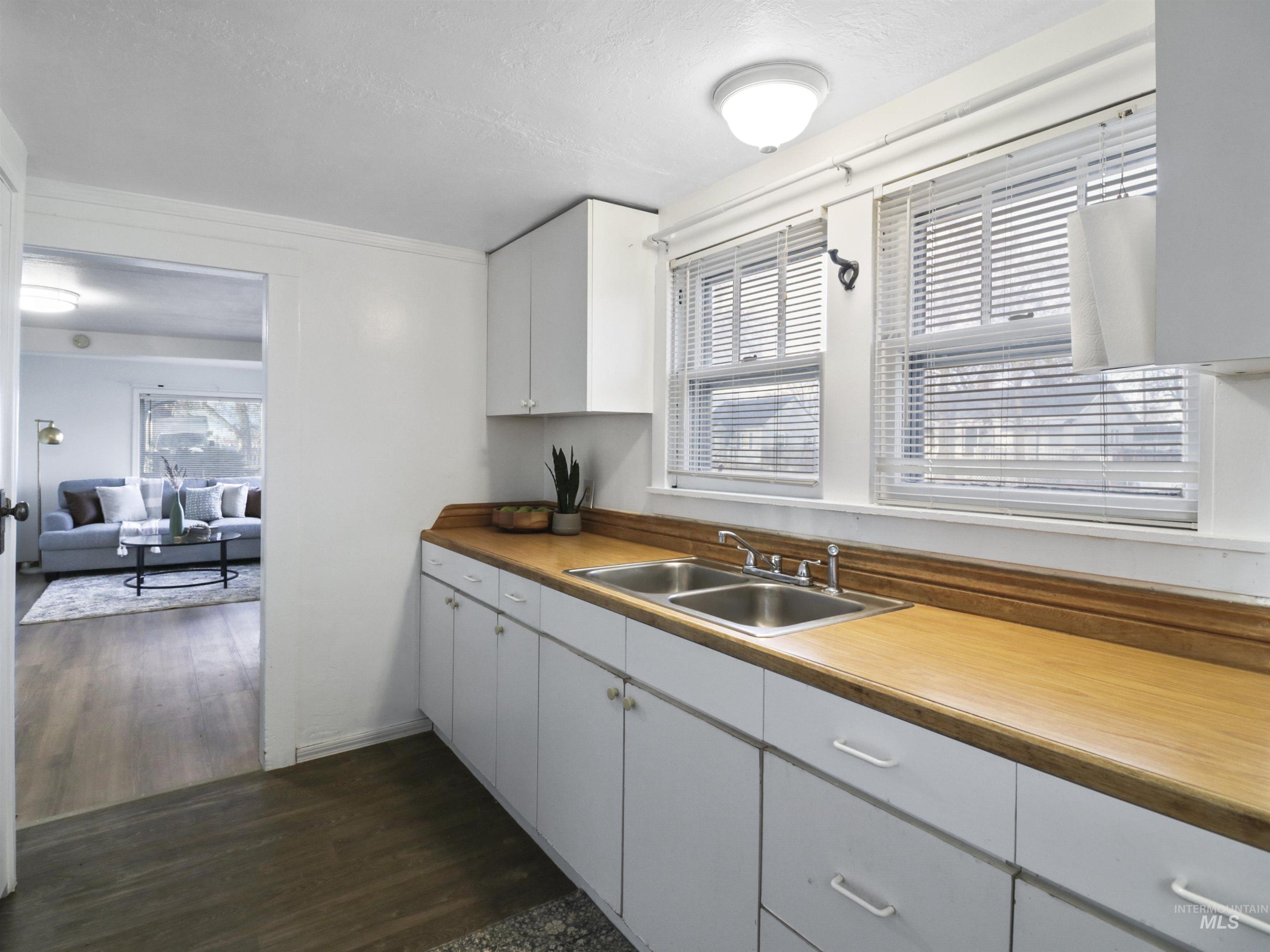 71 N Yale Street, Nampa, Idaho 83651, 2 Bedrooms, 1 Bathroom, Residential For Sale, Price $229,990,MLS 98975453