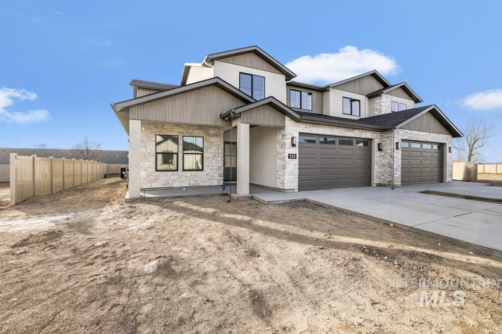 541 Canyon Falls Dr, Twin Falls, Idaho 83301, 4 Bedrooms, 3 Bathrooms, Residential For Sale, Price $585,000, 98975454