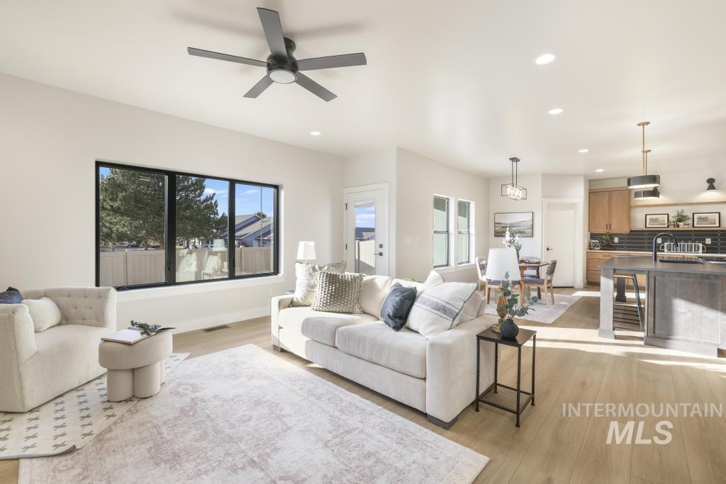 541 Canyon Falls Dr, Twin Falls, Idaho 83301, 4 Bedrooms, 3 Bathrooms, Residential For Sale, Price $585,000, 98975454