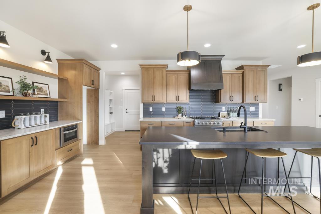 541 Canyon Falls Dr, Twin Falls, Idaho 83301, 4 Bedrooms, 3 Bathrooms, Residential For Sale, Price $585,000, 98975454