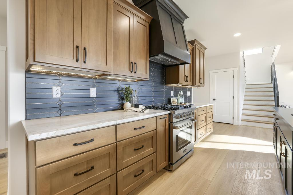 541 Canyon Falls Dr, Twin Falls, Idaho 83301, 4 Bedrooms, 3 Bathrooms, Residential For Sale, Price $585,000, 98975454