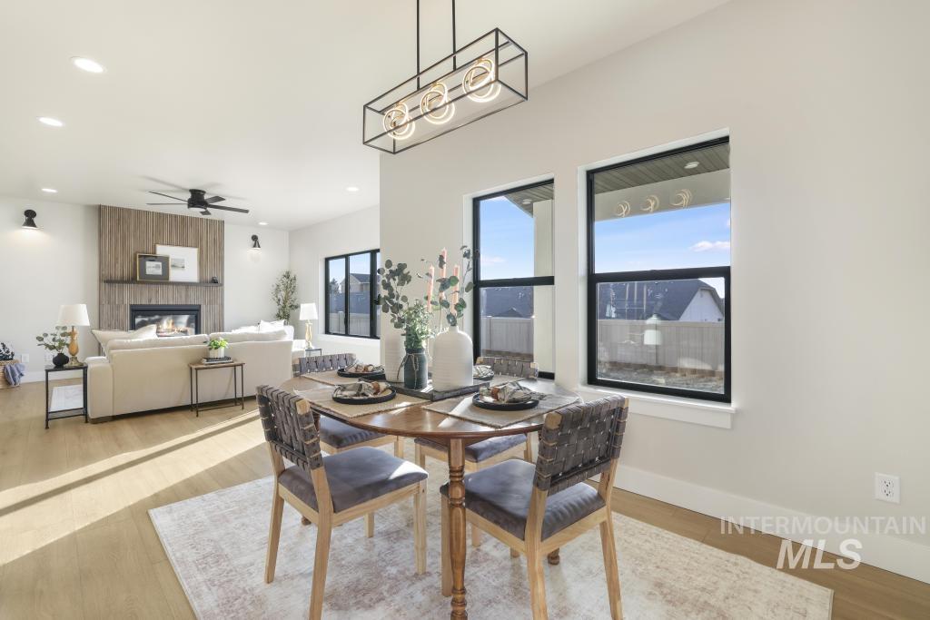 541 Canyon Falls Dr, Twin Falls, Idaho 83301, 4 Bedrooms, 3 Bathrooms, Residential For Sale, Price $585,000,MLS 98975454