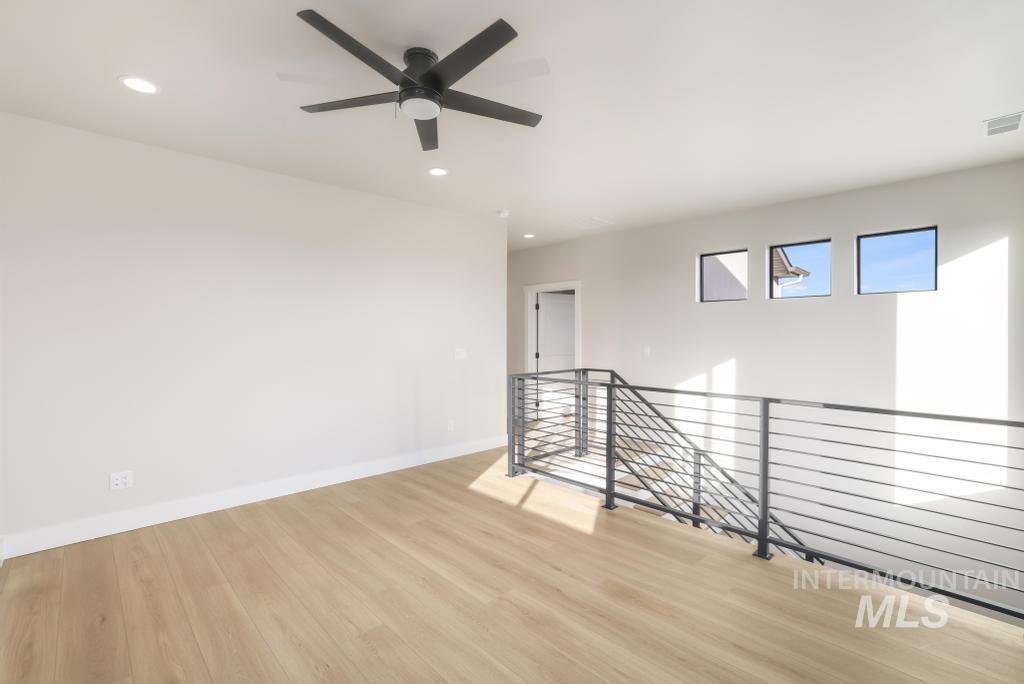 541 Canyon Falls Dr, Twin Falls, Idaho 83301, 4 Bedrooms, 3 Bathrooms, Residential For Sale, Price $585,000,MLS 98975454