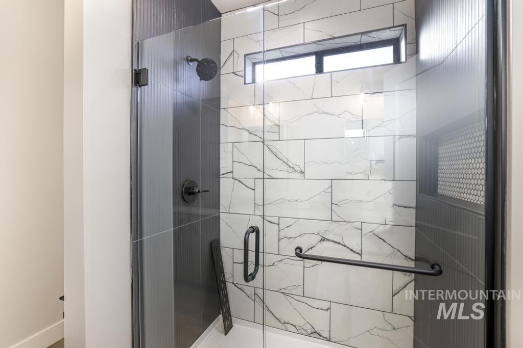 541 Canyon Falls Dr, Twin Falls, Idaho 83301, 4 Bedrooms, 3 Bathrooms, Residential For Sale, Price $585,000,MLS 98975454