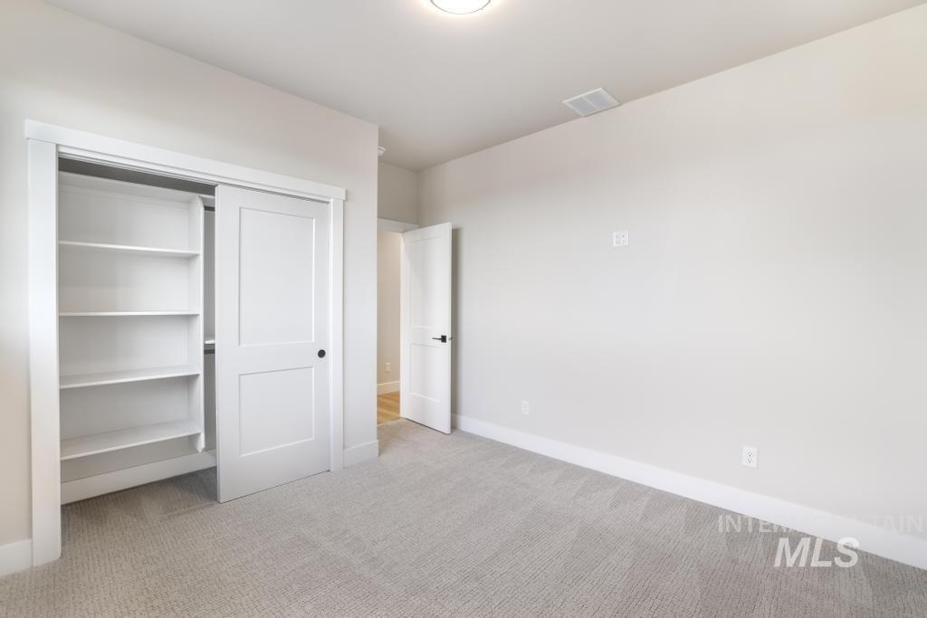 541 Canyon Falls Dr, Twin Falls, Idaho 83301, 4 Bedrooms, 3 Bathrooms, Residential For Sale, Price $585,000,MLS 98975454