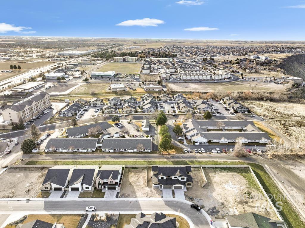 541 Canyon Falls Dr, Twin Falls, Idaho 83301, 4 Bedrooms, 3 Bathrooms, Residential For Sale, Price $585,000, 98975454