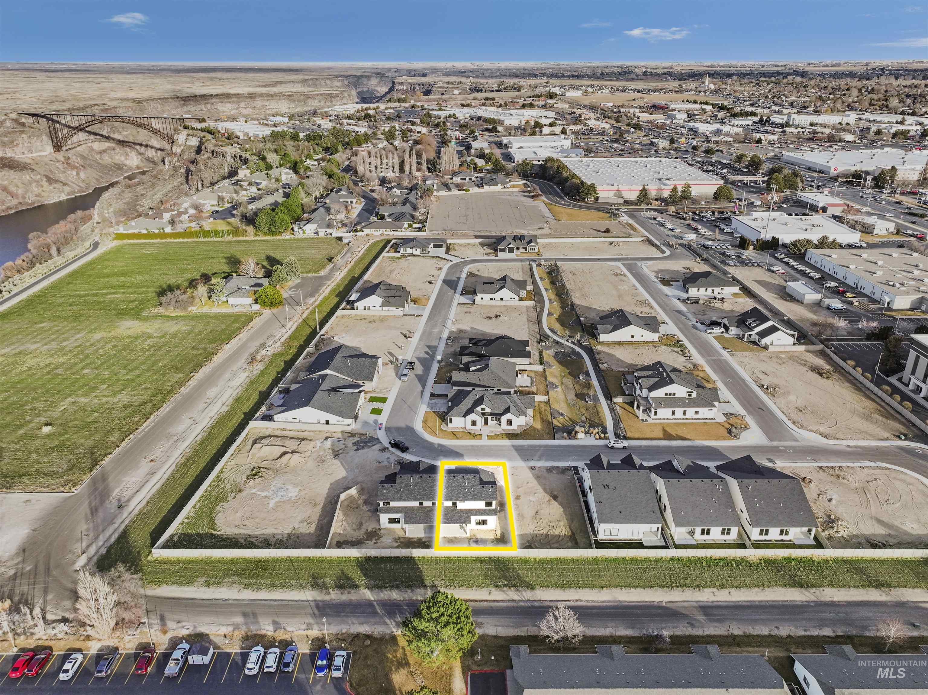 541 Canyon Falls Dr, Twin Falls, Idaho 83301, 4 Bedrooms, 3 Bathrooms, Residential For Sale, Price $585,000, 98975454