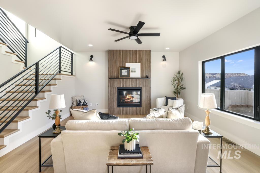 541 Canyon Falls Dr, Twin Falls, Idaho 83301, 4 Bedrooms, 3 Bathrooms, Residential For Sale, Price $585,000,MLS 98975454