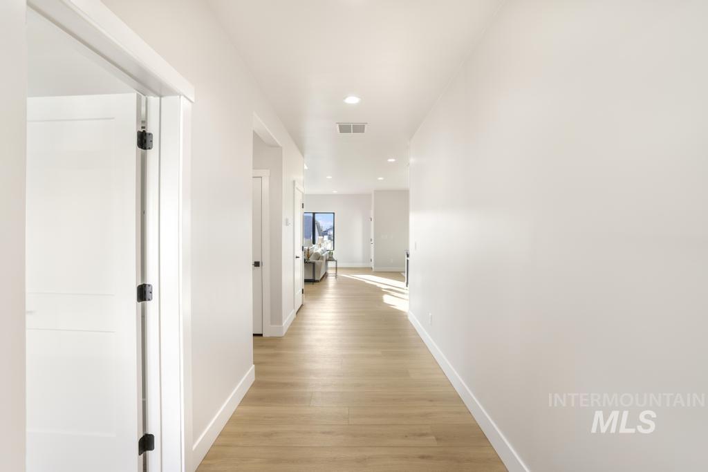 541 Canyon Falls Dr, Twin Falls, Idaho 83301, 4 Bedrooms, 3 Bathrooms, Residential For Sale, Price $585,000, 98975454