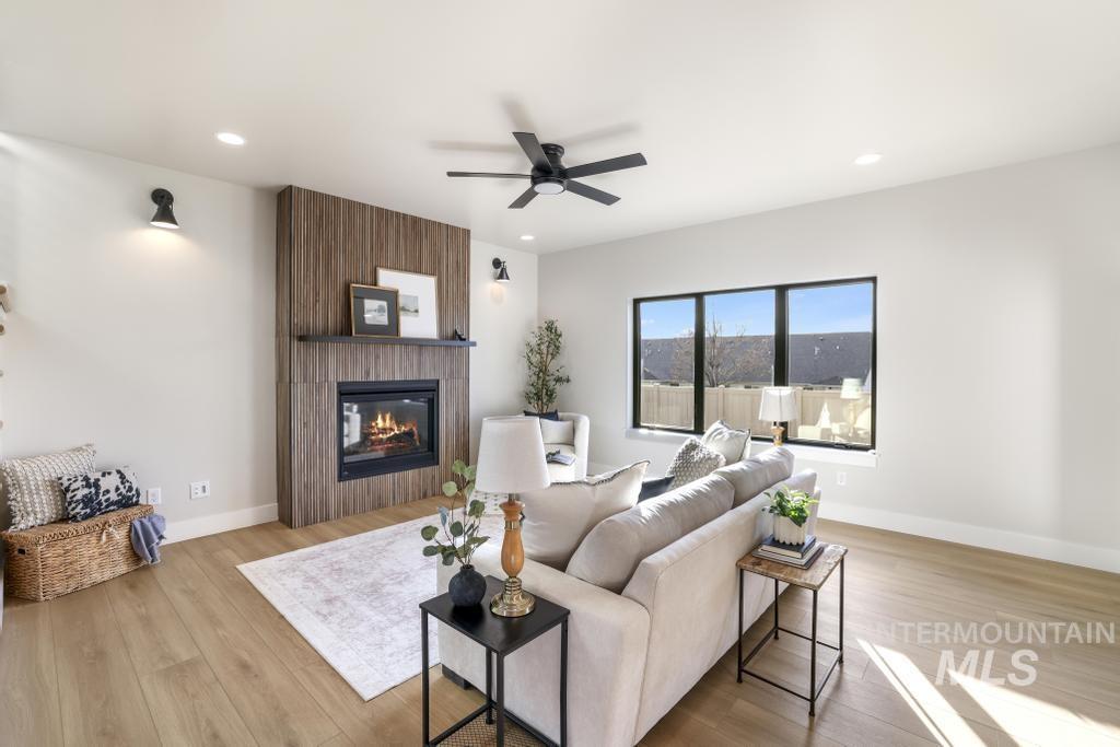 541 Canyon Falls Dr, Twin Falls, Idaho 83301, 4 Bedrooms, 3 Bathrooms, Residential For Sale, Price $585,000,MLS 98975454