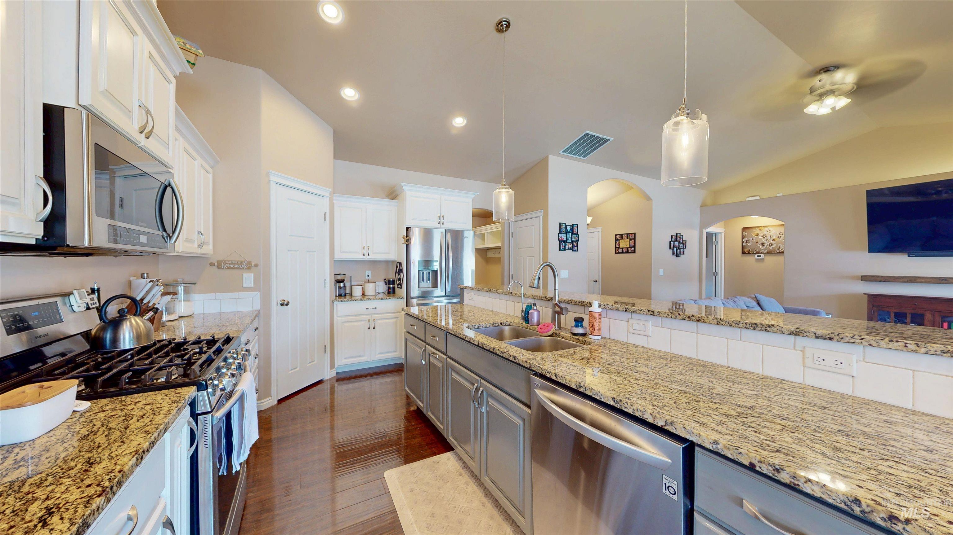 1151 Connor Court, Kimberly, Idaho 83341, 5 Bedrooms, 2 Bathrooms, Residential For Sale, Price $520,000,MLS 98975457