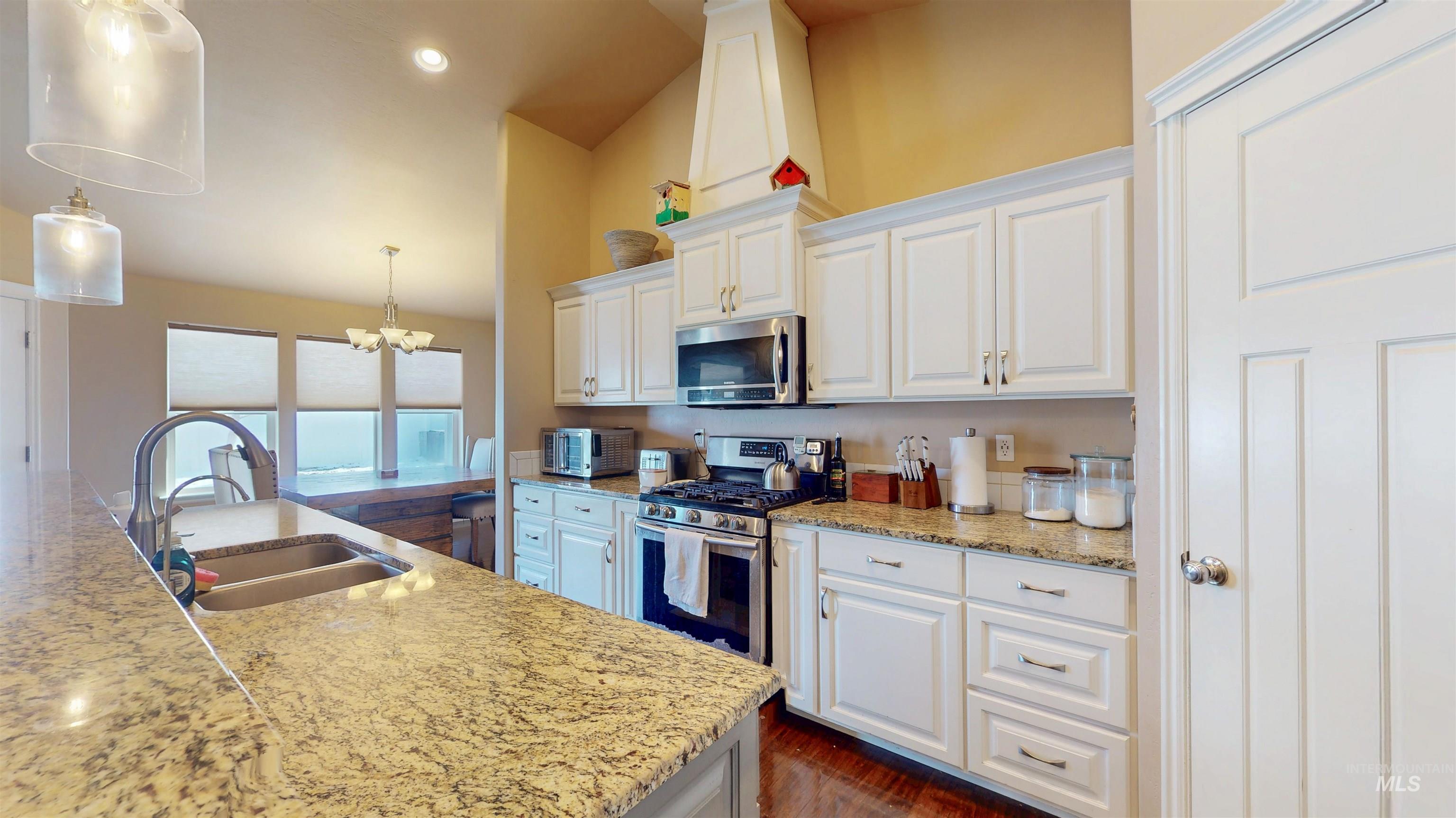 1151 Connor Court, Kimberly, Idaho 83341, 5 Bedrooms, 2 Bathrooms, Residential For Sale, Price $520,000,MLS 98975457