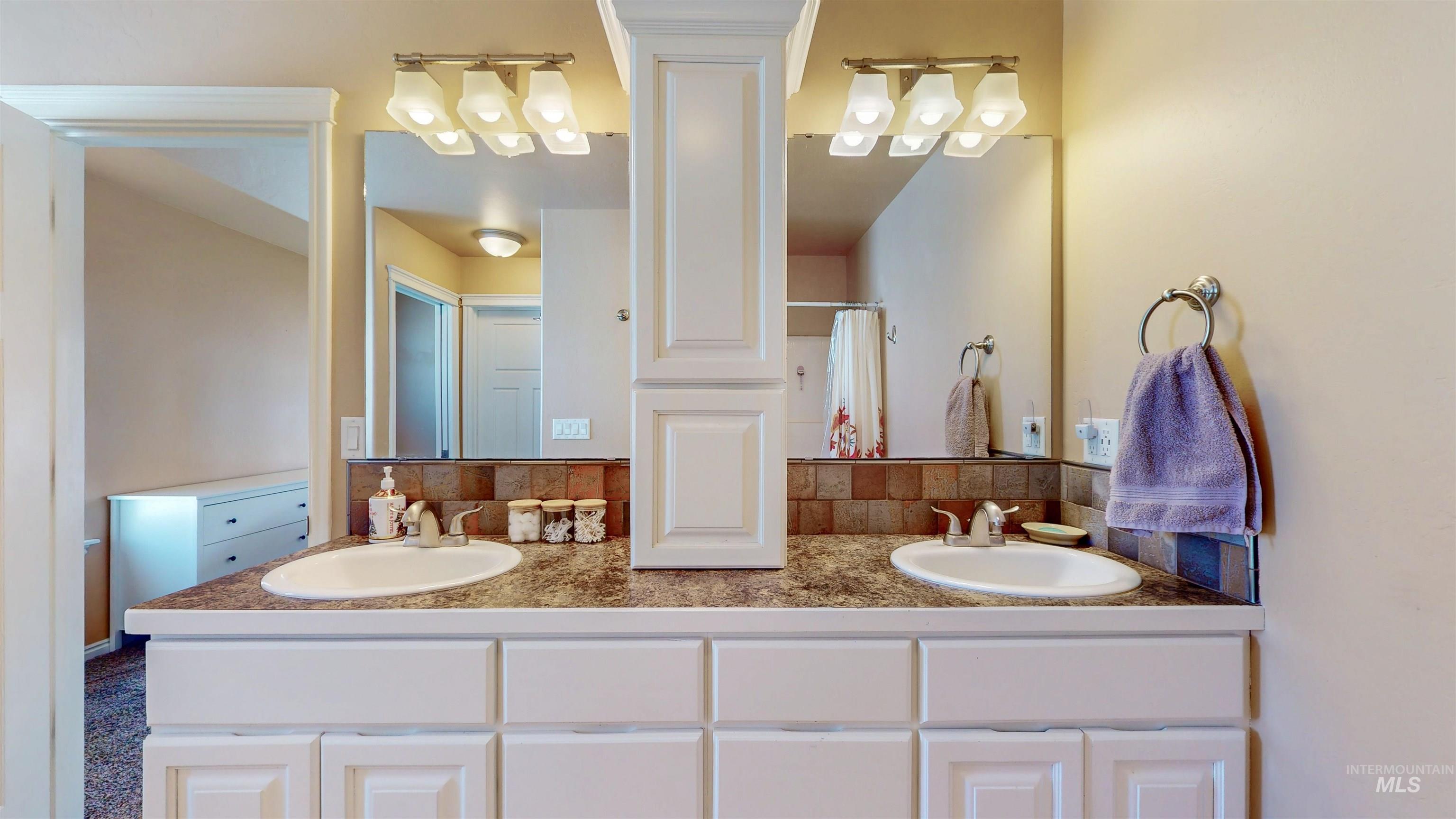 1151 Connor Court, Kimberly, Idaho 83341, 5 Bedrooms, 2 Bathrooms, Residential For Sale, Price $520,000,MLS 98975457