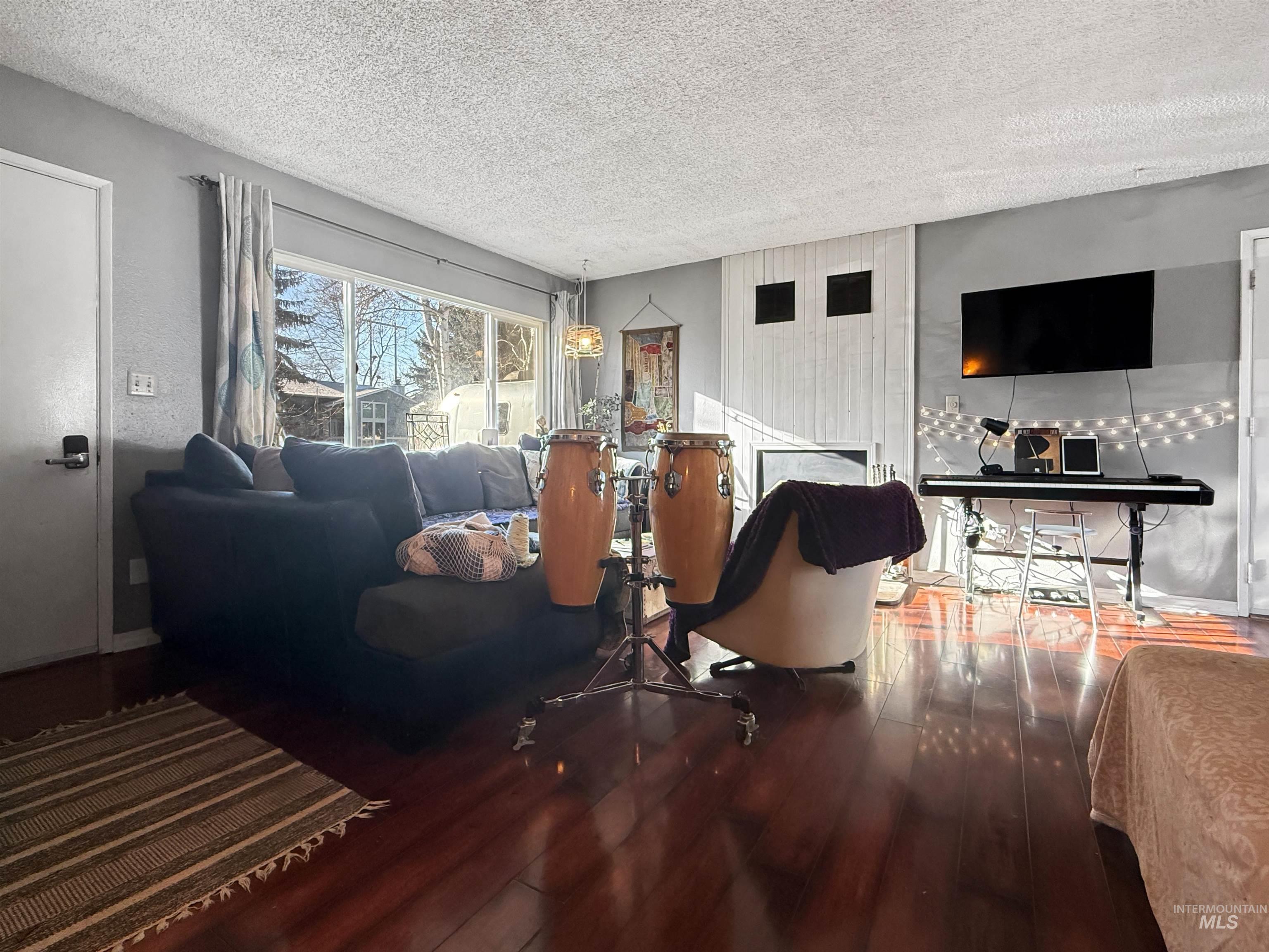 2116 Concord Avenue, Moscow, Idaho 83843, 3 Bedrooms, 1.5 Bathrooms, Residential For Sale, Price $425,000,MLS 98975458