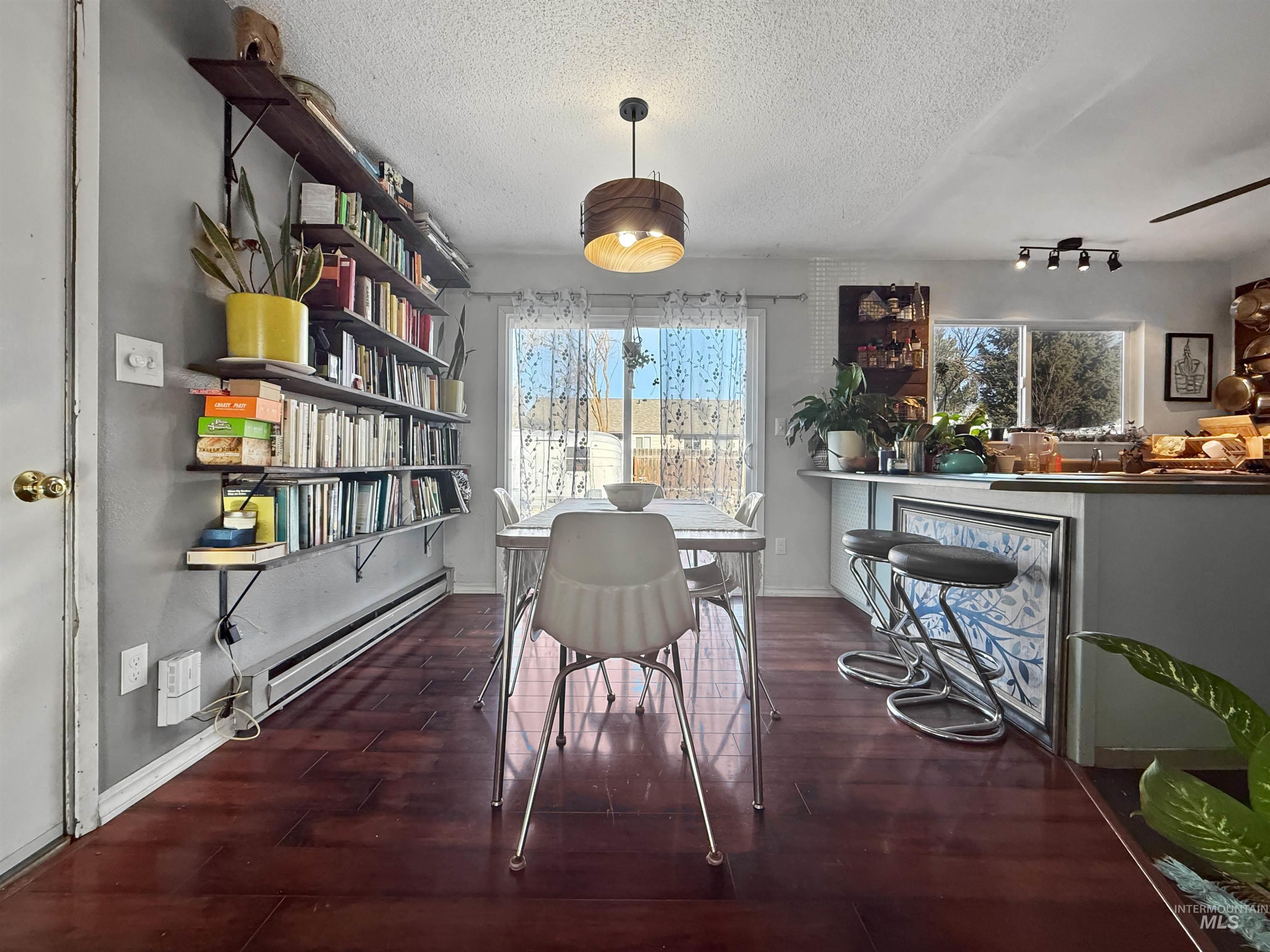 2116 Concord Avenue, Moscow, Idaho 83843, 3 Bedrooms, 1.5 Bathrooms, Residential For Sale, Price $425,000,MLS 98975458