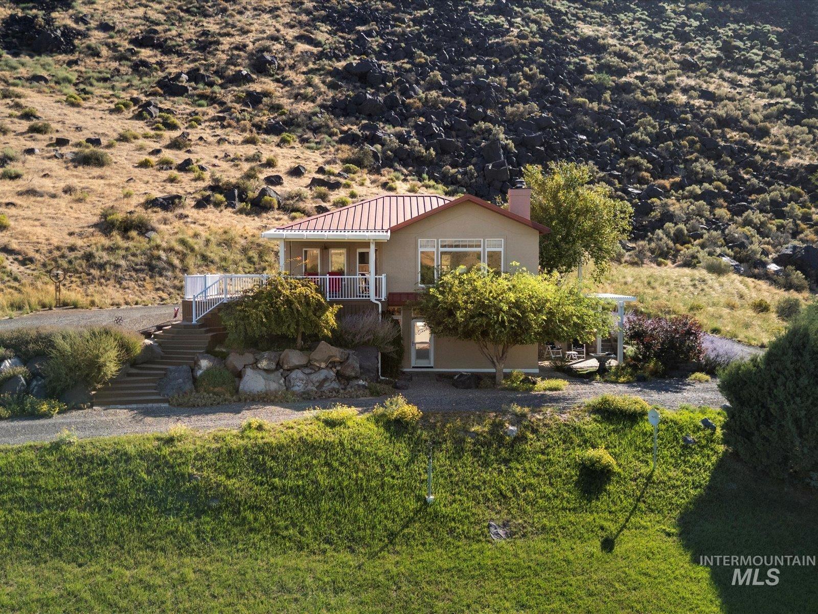 382 River Road, Bliss, Idaho 83314, 3 Bedrooms, 2.5 Bathrooms, Residential For Sale, Price $699,000, 98975464