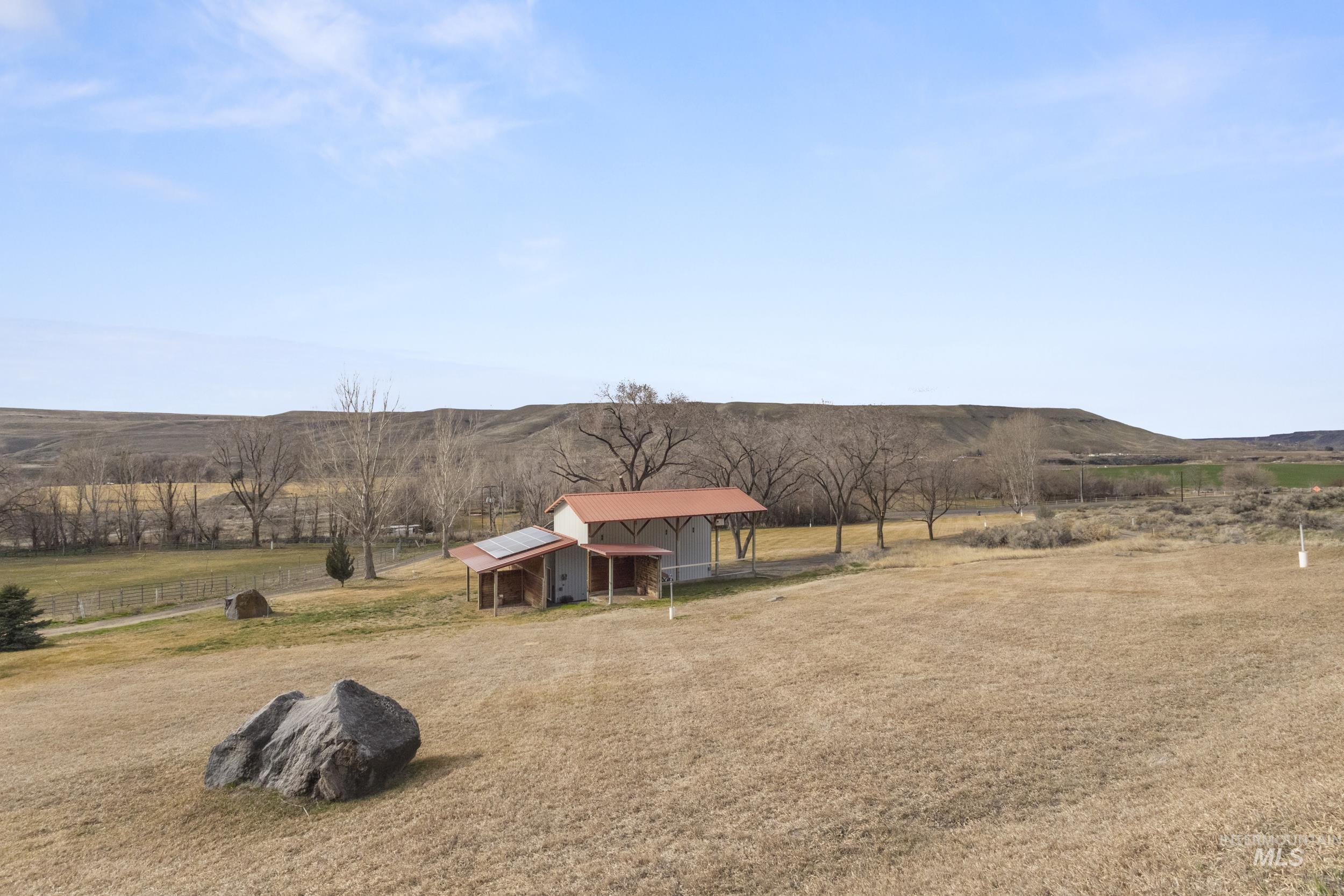 382 River Road, Bliss, Idaho 83314, 3 Bedrooms, 2.5 Bathrooms, Residential For Sale, Price $699,000, 98975464