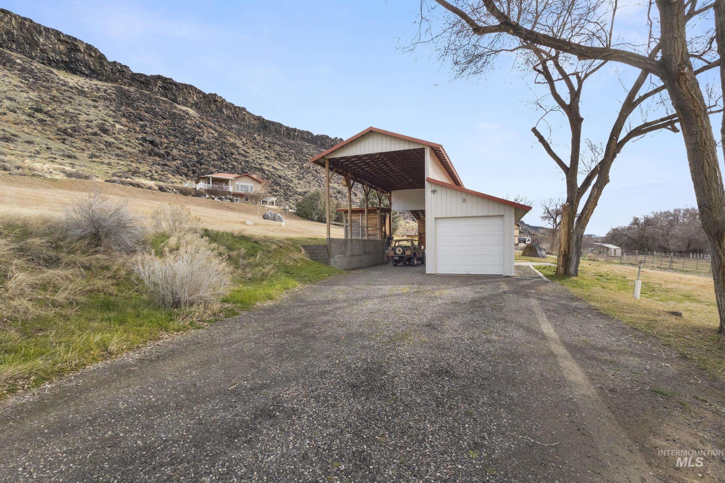 382 River Road, Bliss, Idaho 83314, 3 Bedrooms, 2.5 Bathrooms, Residential For Sale, Price $699,000, 98975464
