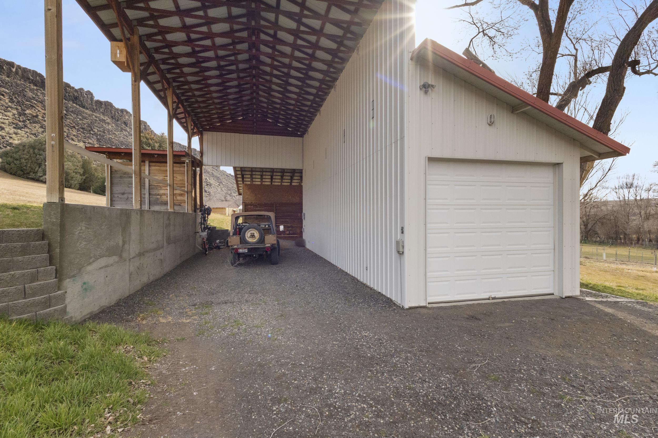 382 River Road, Bliss, Idaho 83314, 3 Bedrooms, 2.5 Bathrooms, Residential For Sale, Price $699,000, 98975464