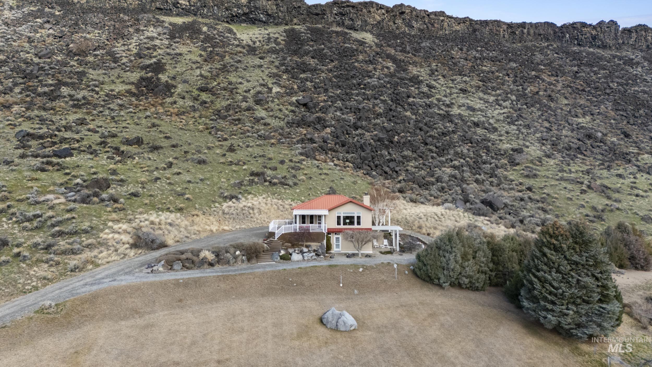382 River Road, Bliss, Idaho 83314, 3 Bedrooms, 2.5 Bathrooms, Residential For Sale, Price $699,000, 98975464