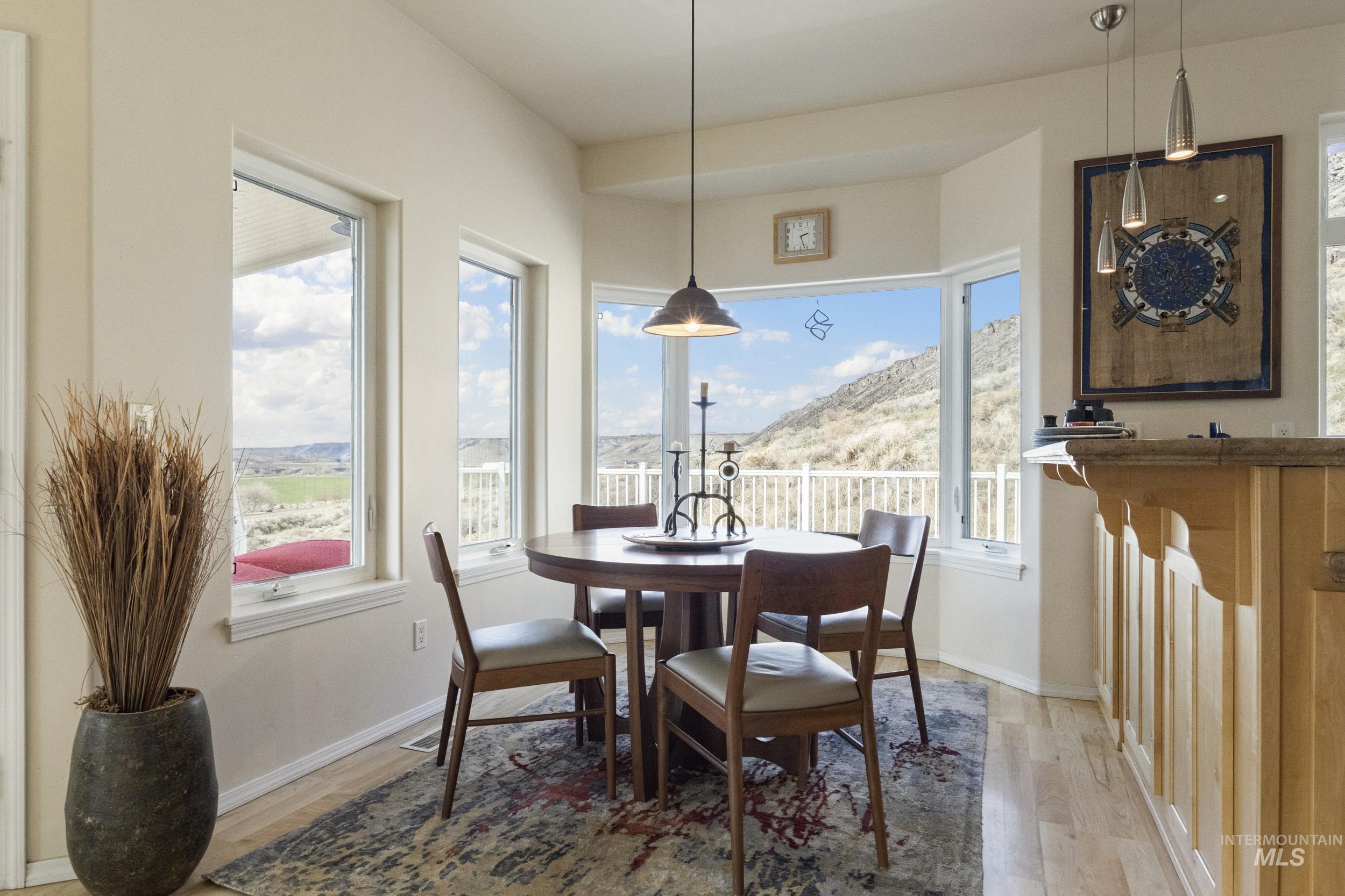 382 River Road, Bliss, Idaho 83314, 3 Bedrooms, 2.5 Bathrooms, Residential For Sale, Price $699,000, 98975464