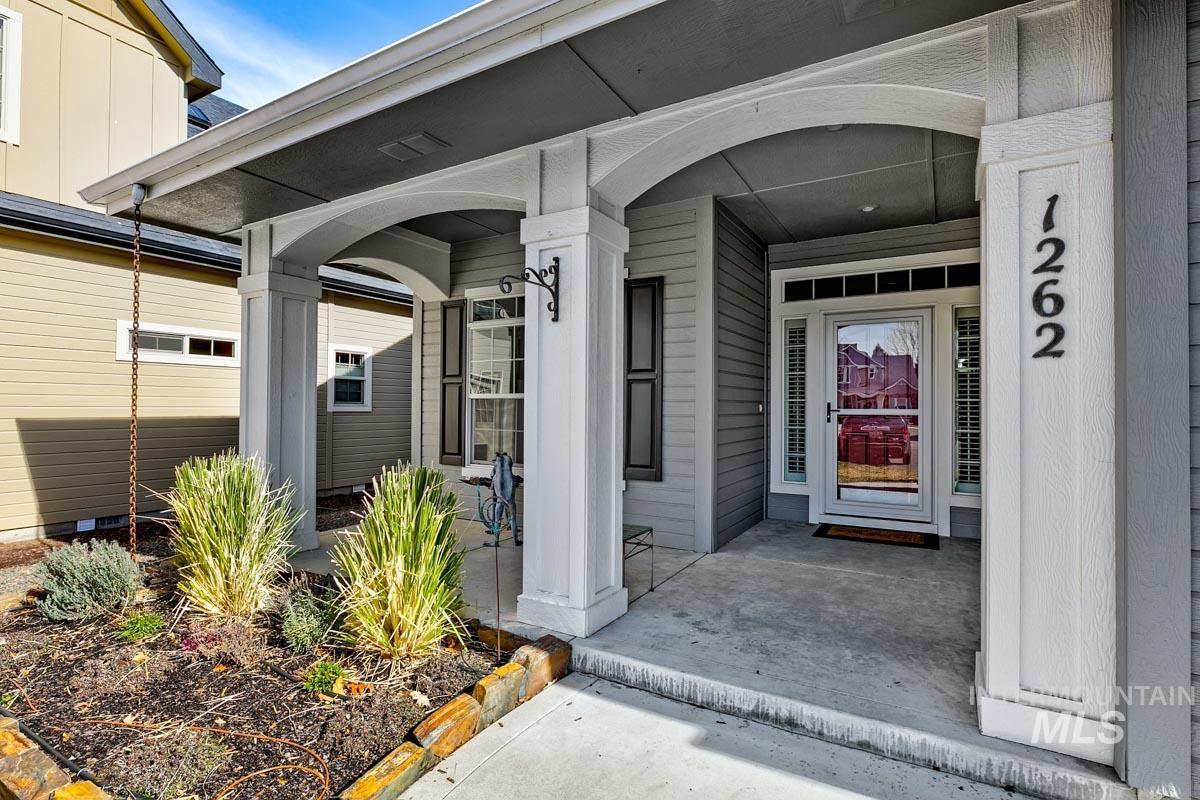 1262 N Forestdale Place, Eagle, Idaho 83616, 4 Bedrooms, 3 Bathrooms, Residential For Sale, Price $649,900, 98975472