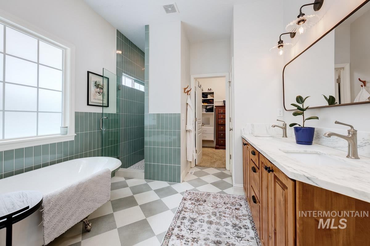 1262 N Forestdale Place, Eagle, Idaho 83616, 4 Bedrooms, 3 Bathrooms, Residential For Sale, Price $649,900, 98975472