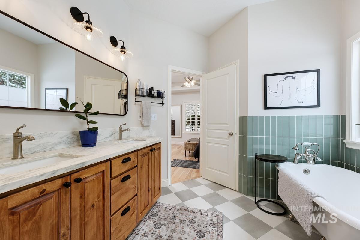 1262 N Forestdale Place, Eagle, Idaho 83616, 4 Bedrooms, 3 Bathrooms, Residential For Sale, Price $649,900, 98975472