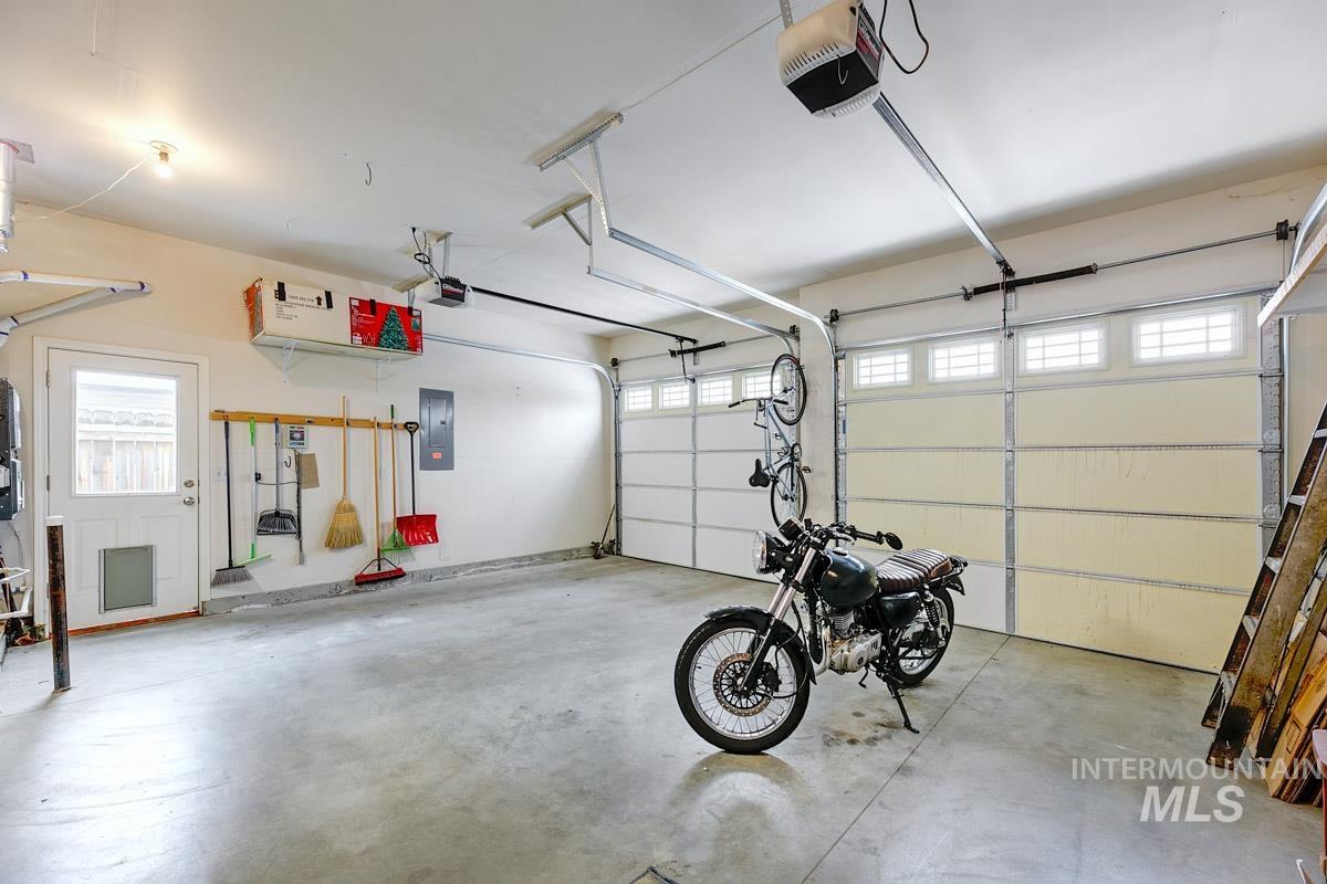 1262 N Forestdale Place, Eagle, Idaho 83616, 4 Bedrooms, 3 Bathrooms, Residential For Sale, Price $649,900, 98975472