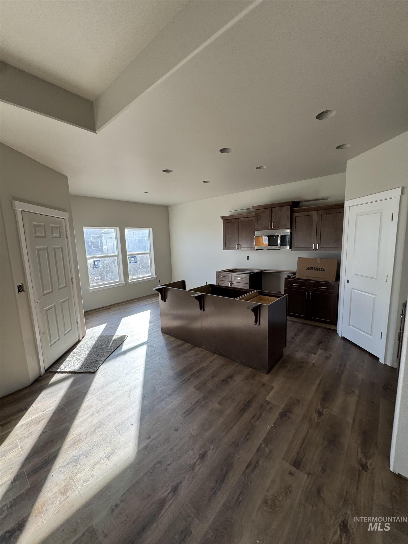 1123 Frank Henry Rd, Twin Falls, Idaho 83301, 4 Bedrooms, 2 Bathrooms, Residential For Sale, Price $414,900, 98975474