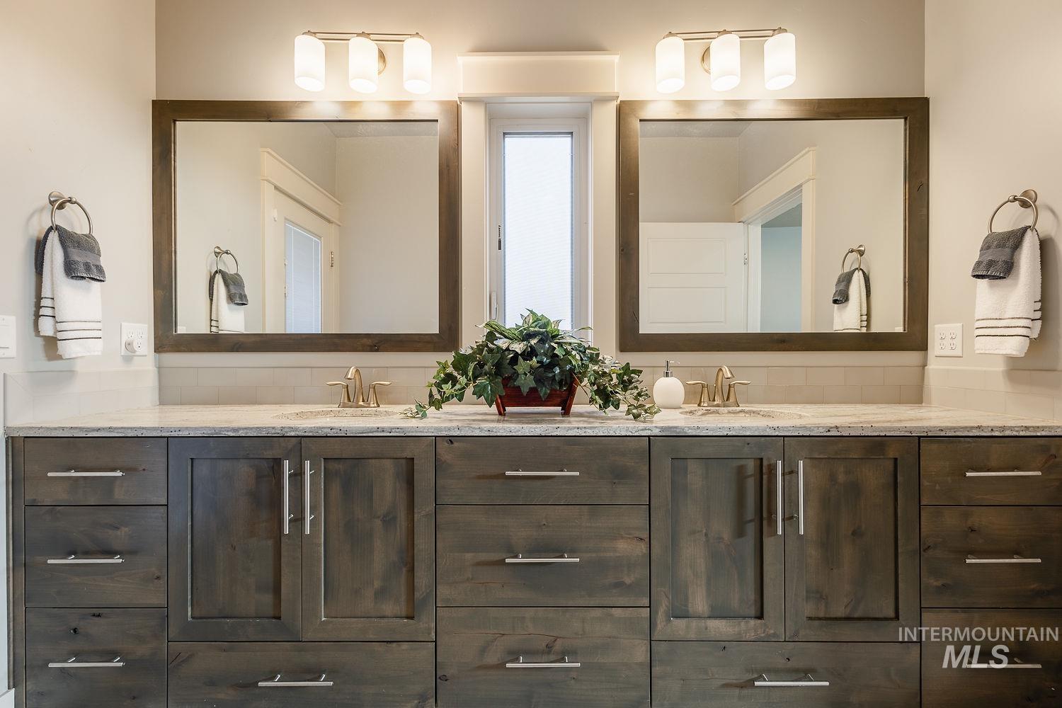 9736 W Wildbranch Drive, Star, Idaho 83669, 3 Bedrooms, 2 Bathrooms, Residential For Sale, Price $550,000, 98975476