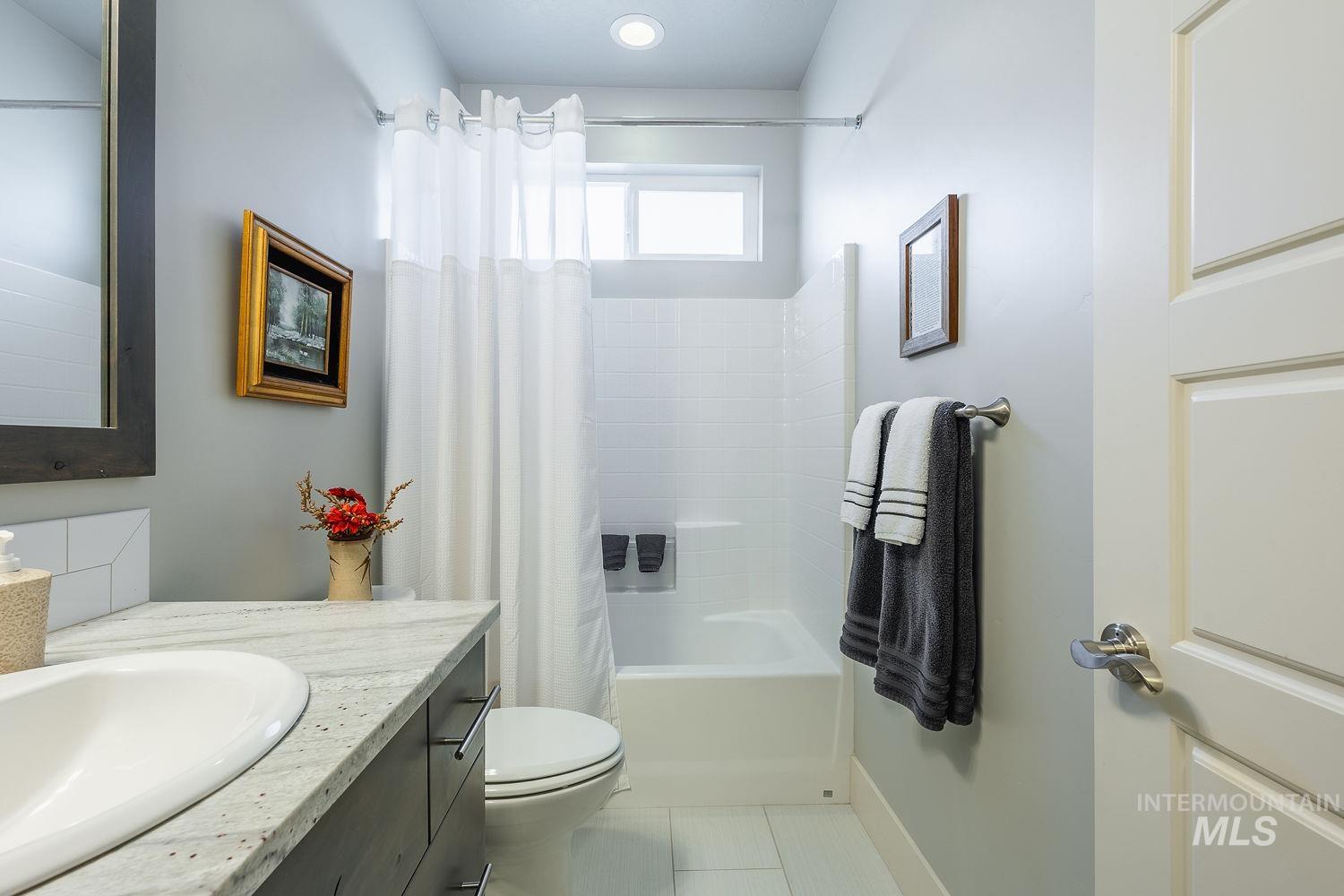 9736 W Wildbranch Drive, Star, Idaho 83669, 3 Bedrooms, 2 Bathrooms, Residential For Sale, Price $550,000, 98975476