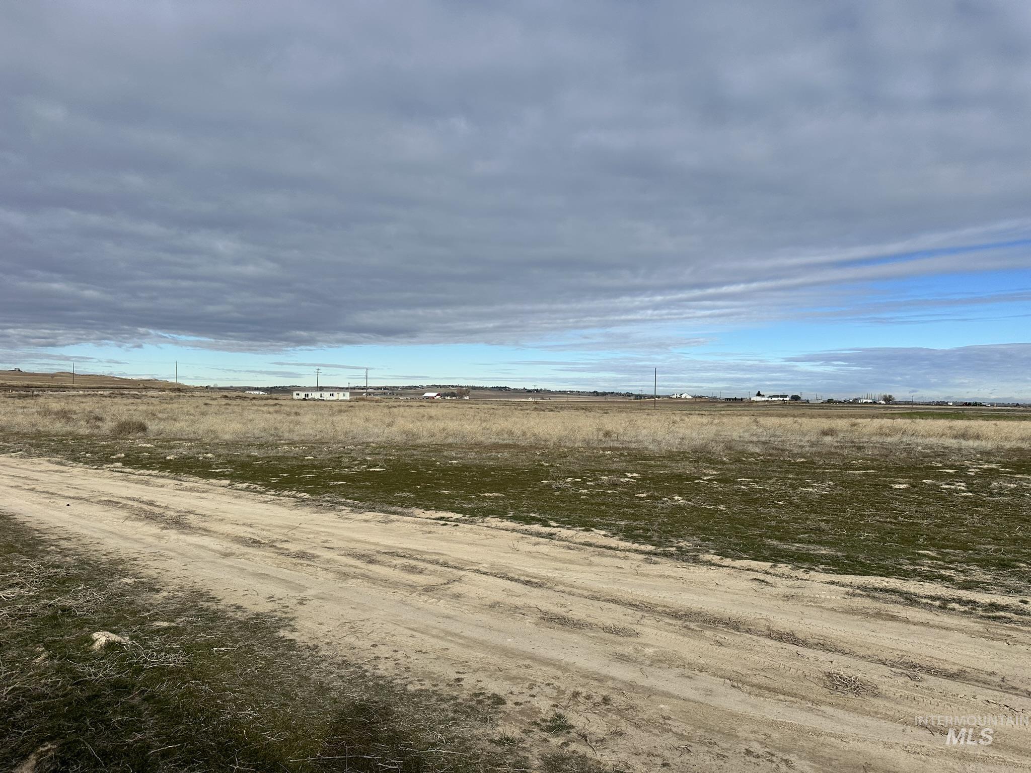 6750 Dearborne Road, Nampa, Idaho 83686, 3 Bedrooms, 2 Bathrooms, Residential For Sale, Price $500,000, 98975479