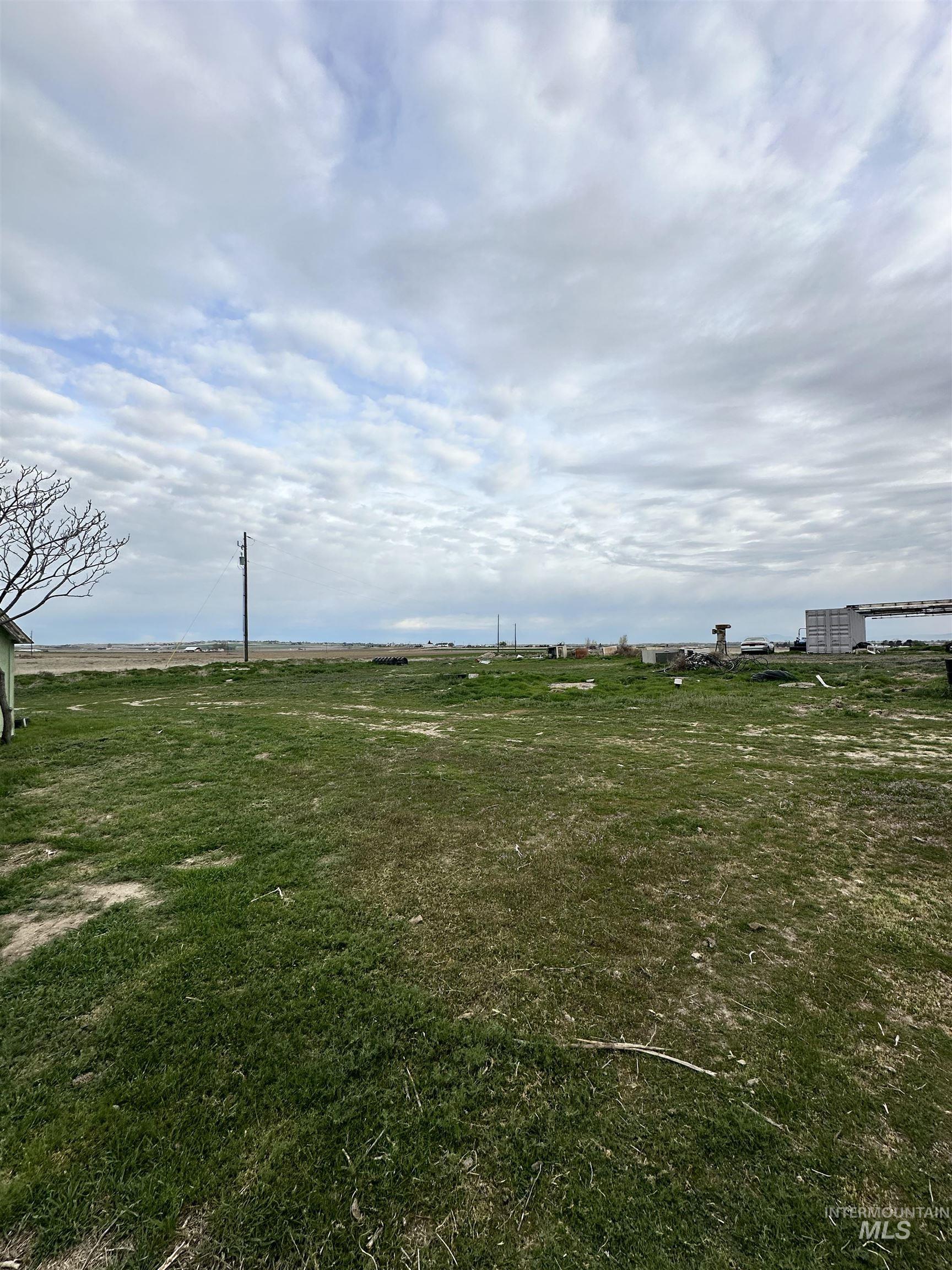 6750 Dearborne Road, Nampa, Idaho 83686, 3 Bedrooms, 2 Bathrooms, Residential For Sale, Price $500,000,MLS 98975479