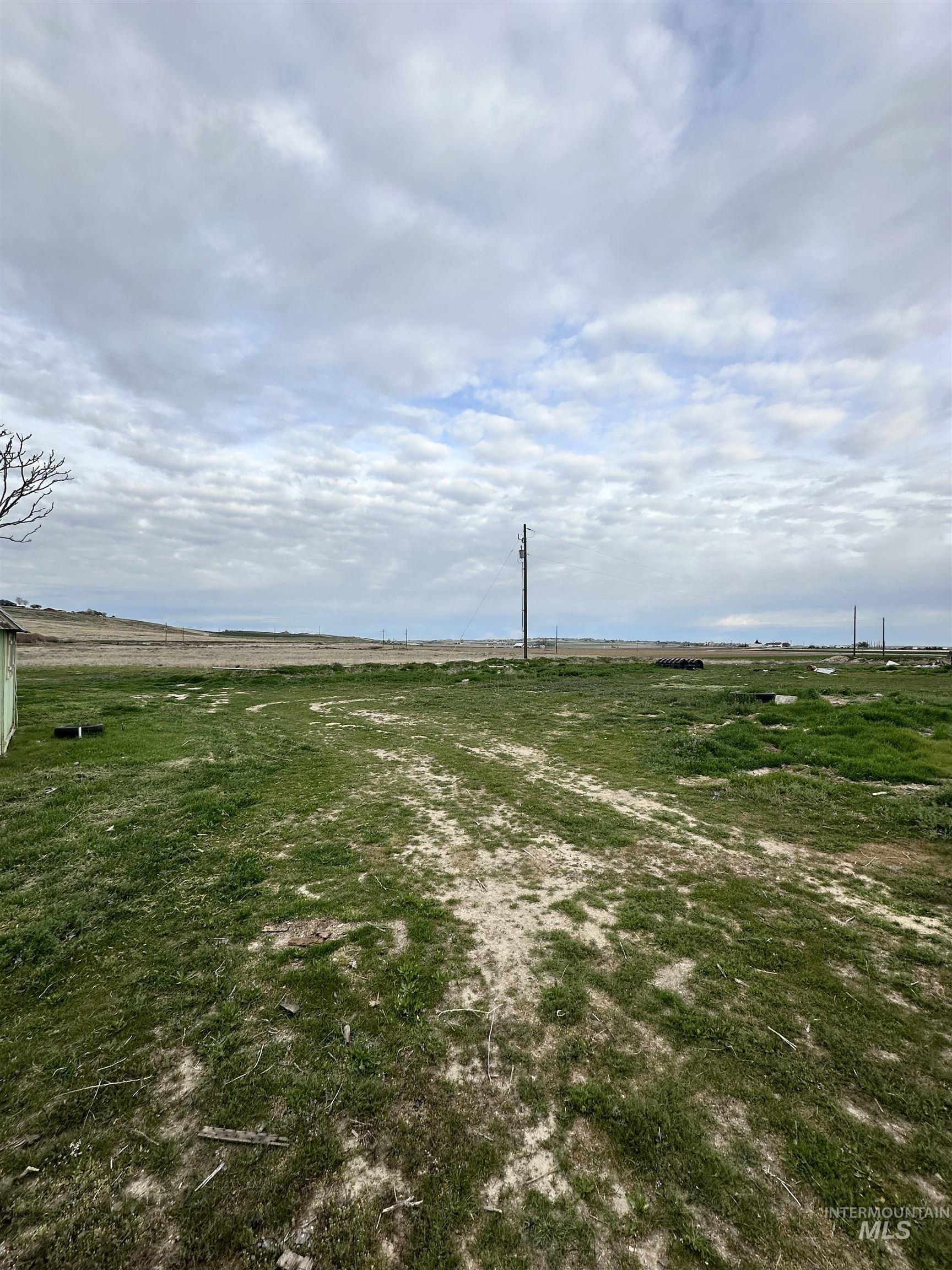 6750 Dearborne Road, Nampa, Idaho 83686, 3 Bedrooms, 2 Bathrooms, Residential For Sale, Price $500,000,MLS 98975479