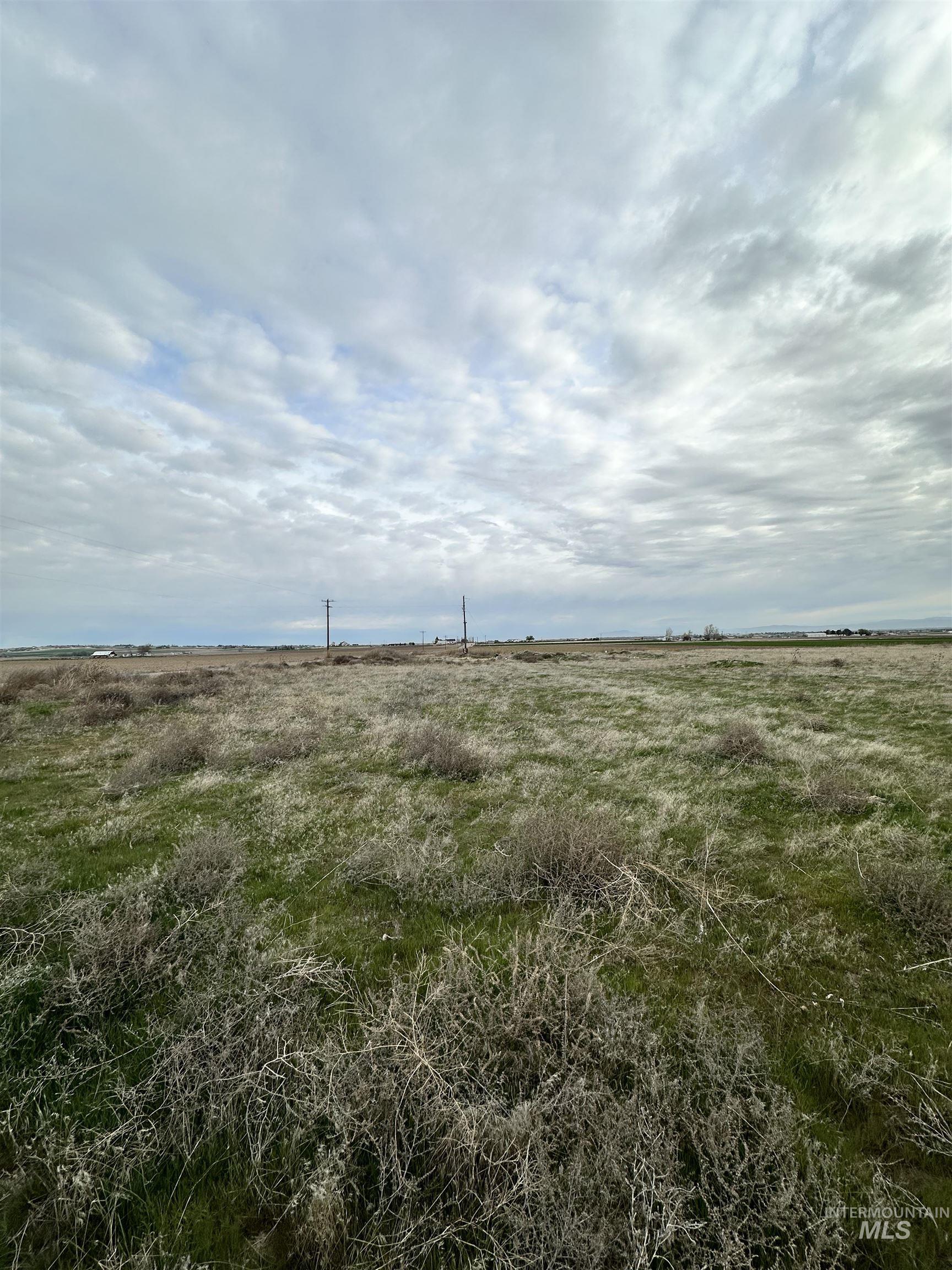 6750 Dearborne Road, Nampa, Idaho 83686, 3 Bedrooms, 2 Bathrooms, Residential For Sale, Price $500,000,MLS 98975479