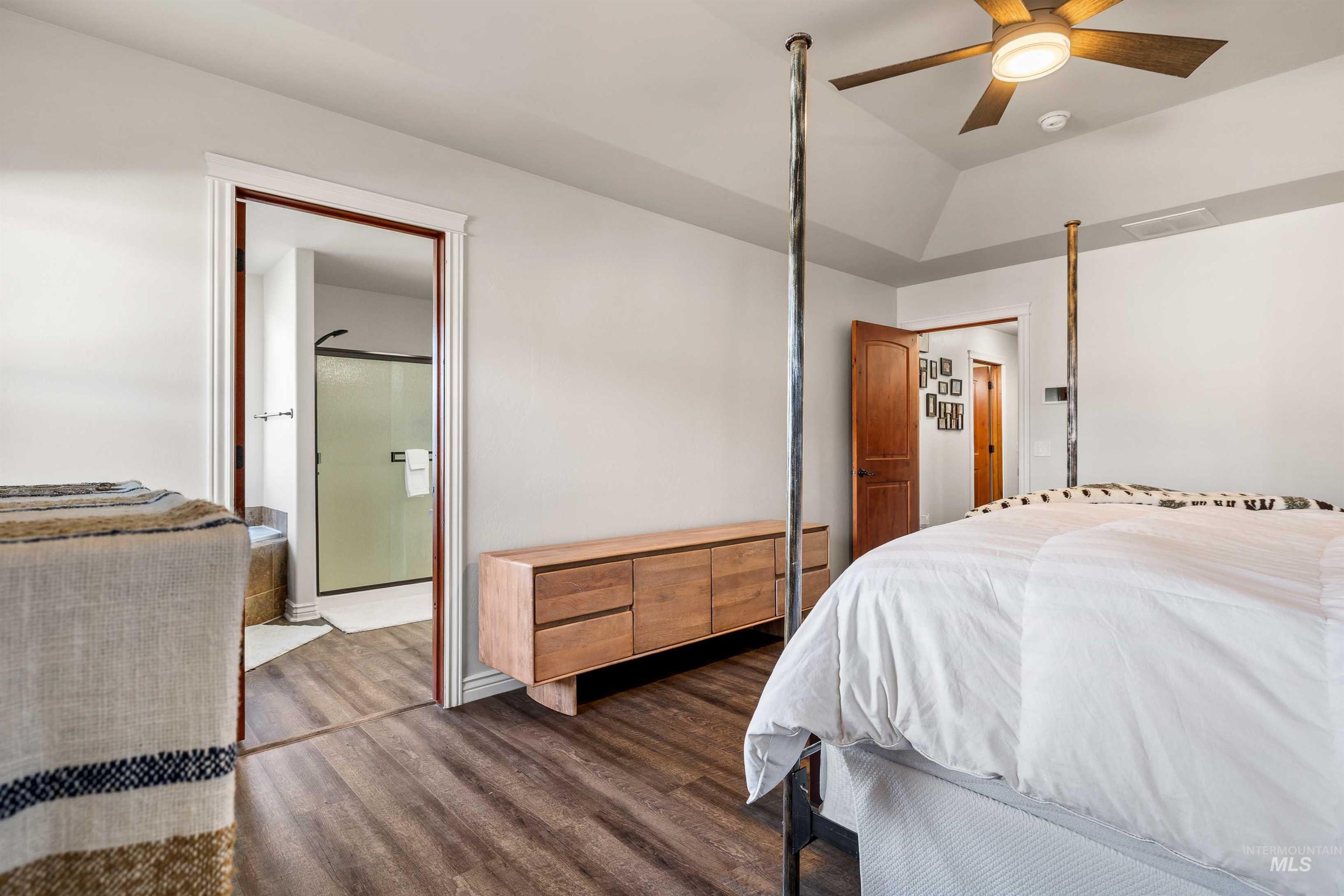 964 Borah Ave W, Twin Falls, Idaho 83301-5765, 3 Bedrooms, 2 Bathrooms, Residential For Sale, Price $420,000, 98975481