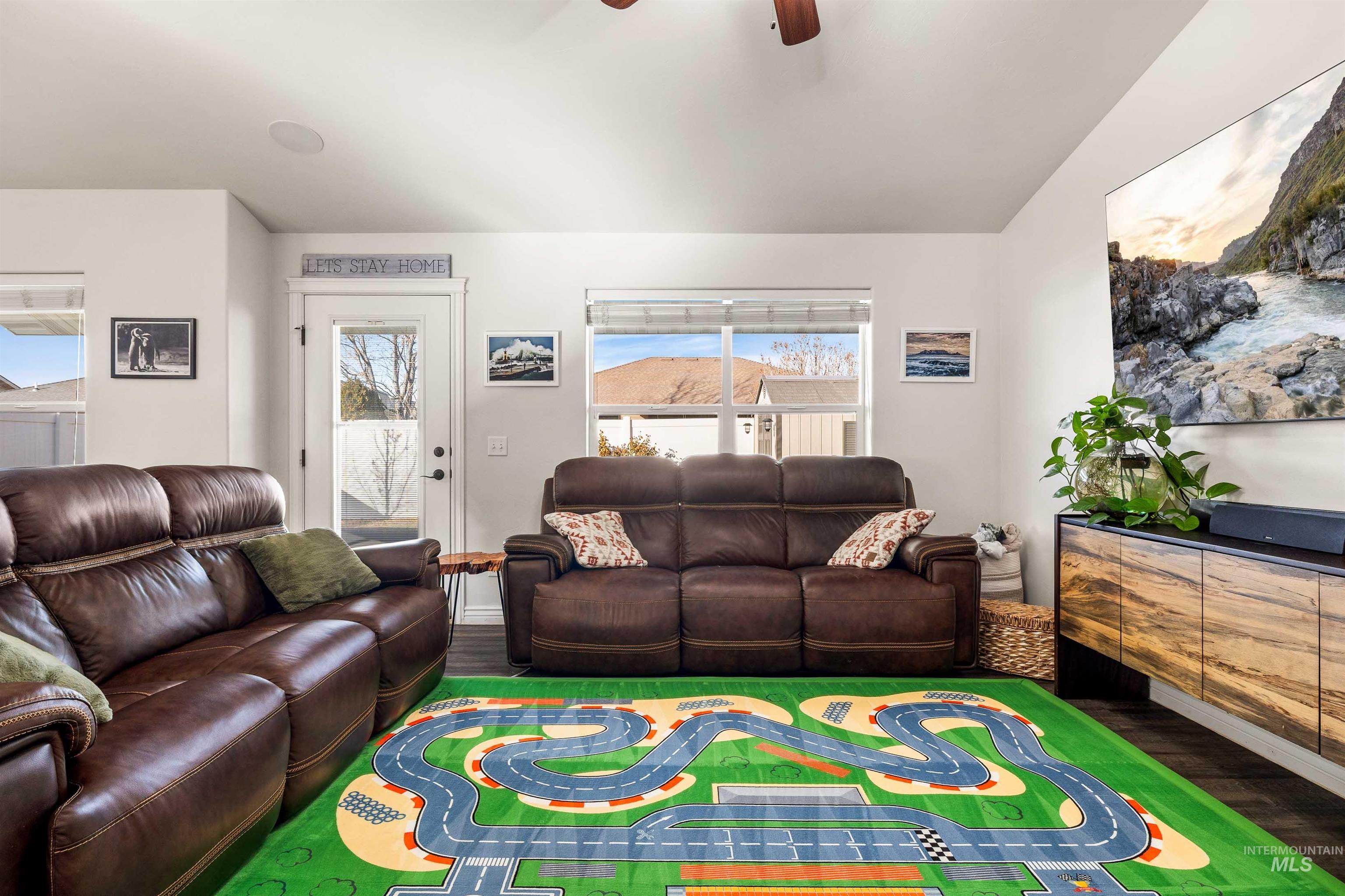 964 Borah Ave W, Twin Falls, Idaho 83301-5765, 3 Bedrooms, 2 Bathrooms, Residential For Sale, Price $420,000, 98975481