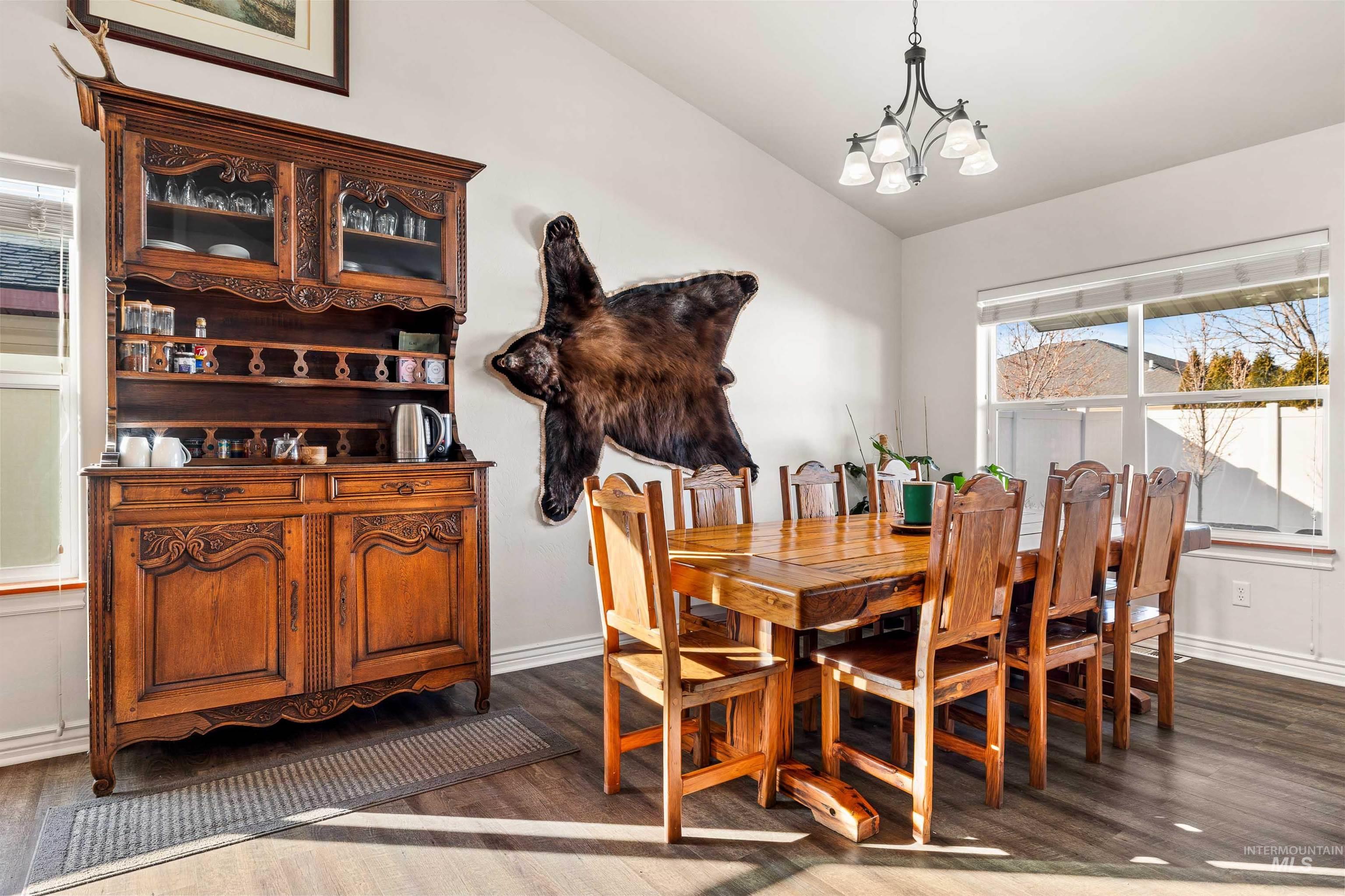 964 Borah Ave W, Twin Falls, Idaho 83301-5765, 3 Bedrooms, 2 Bathrooms, Residential For Sale, Price $420,000, 98975481