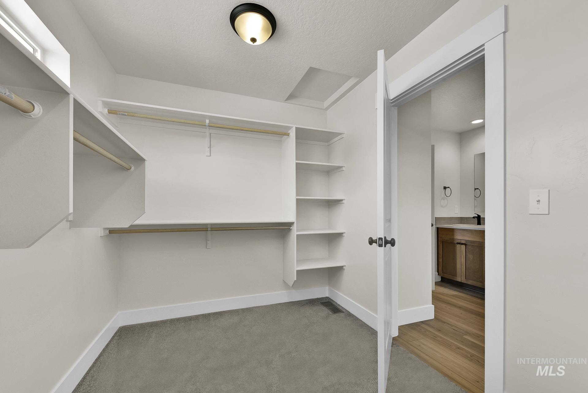 2910 Nieve Lane, Caldwell, Idaho 83605, 3 Bedrooms, 2.5 Bathrooms, Residential For Sale, Price $345,000,MLS 98975482