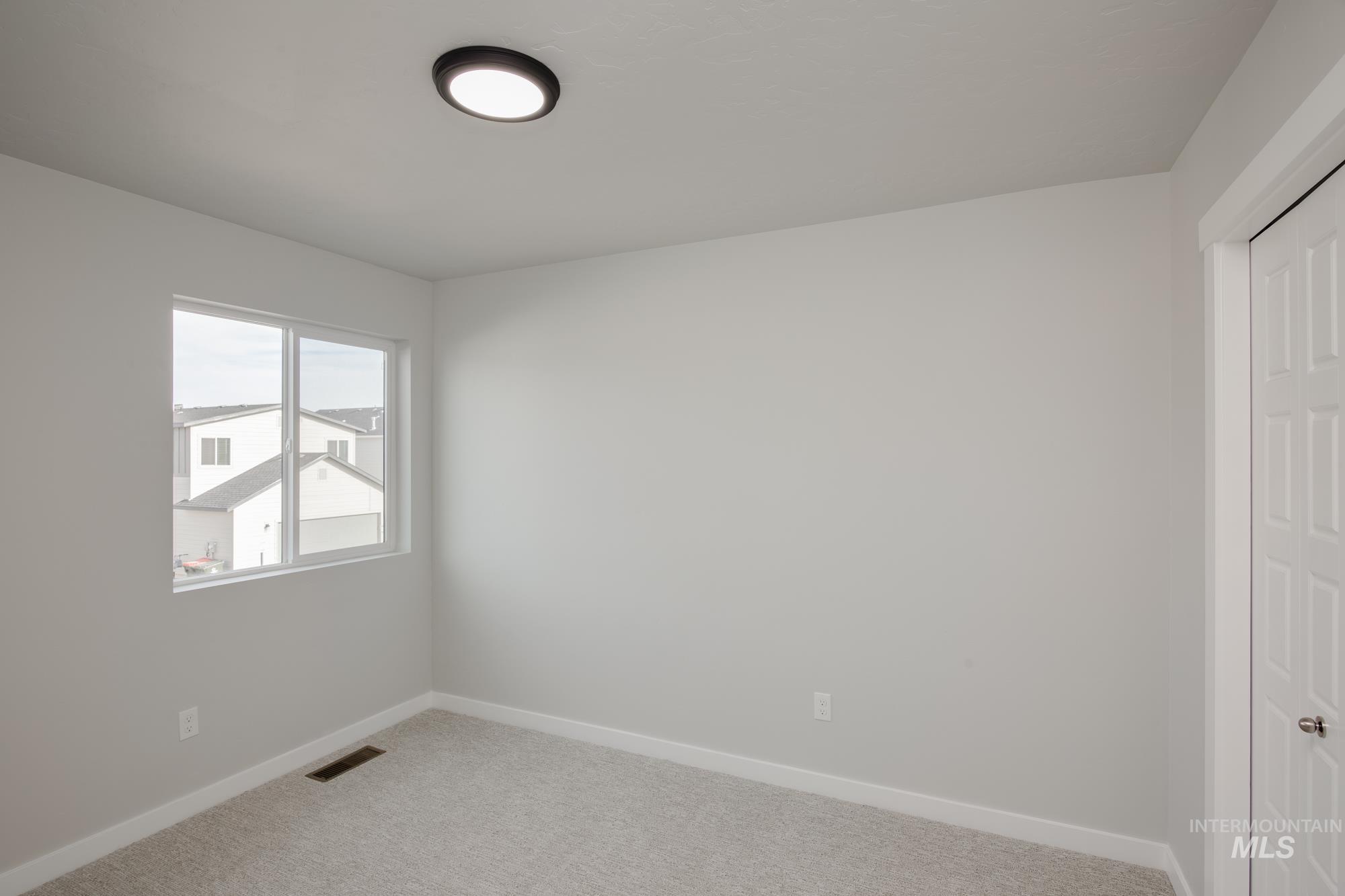 6780 W Redwood Creek Dr, Meridian, Idaho 83646, 3 Bedrooms, 2.5 Bathrooms, Residential For Sale, Price $469,990, 98975485