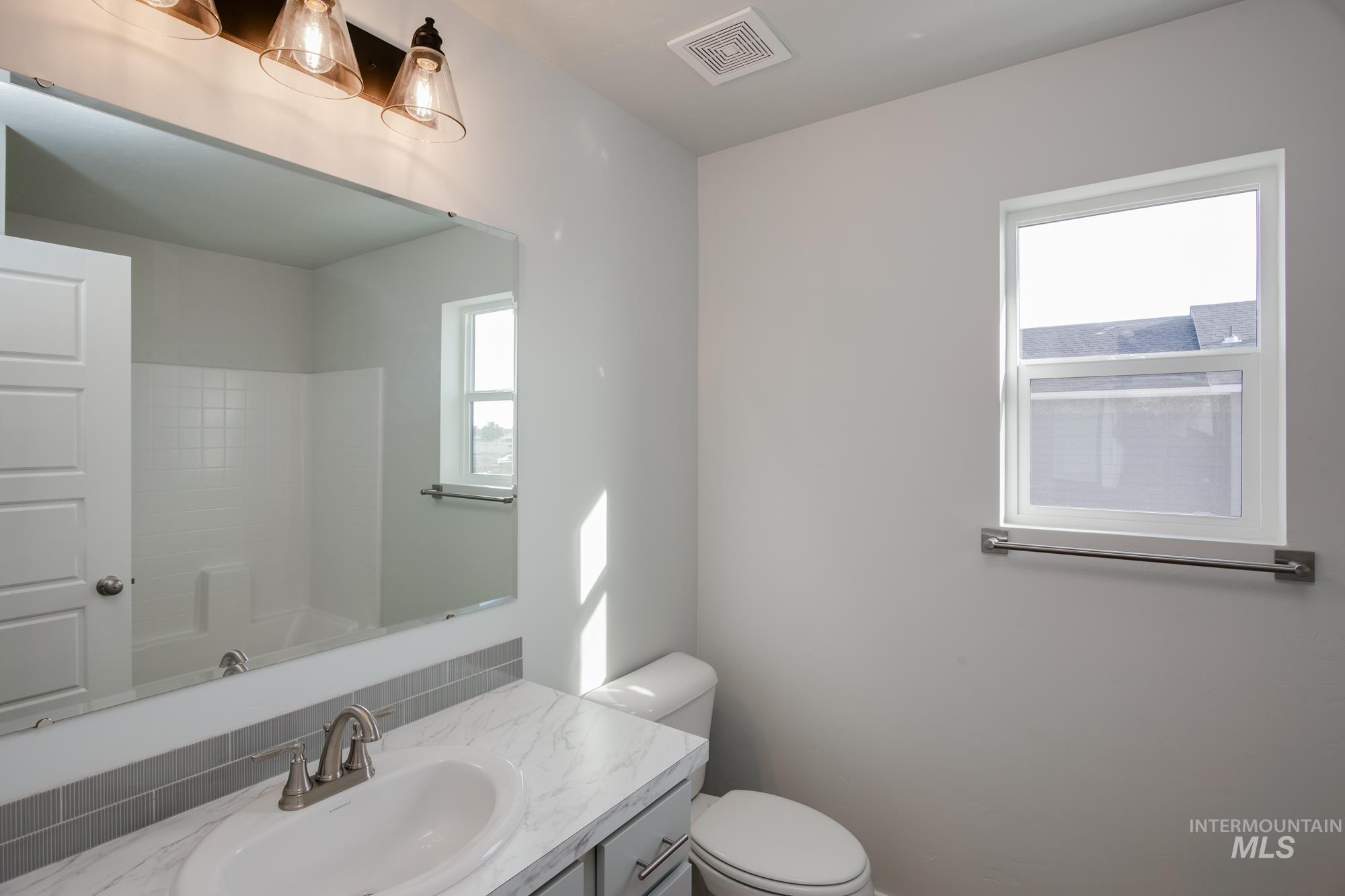 6780 W Redwood Creek Dr, Meridian, Idaho 83646, 3 Bedrooms, 2.5 Bathrooms, Residential For Sale, Price $469,990, 98975485